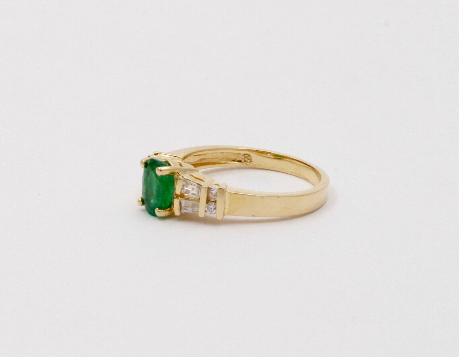 Lovely Vintage Emerald Baguette Diamonds 14K Yellow Gold Ring