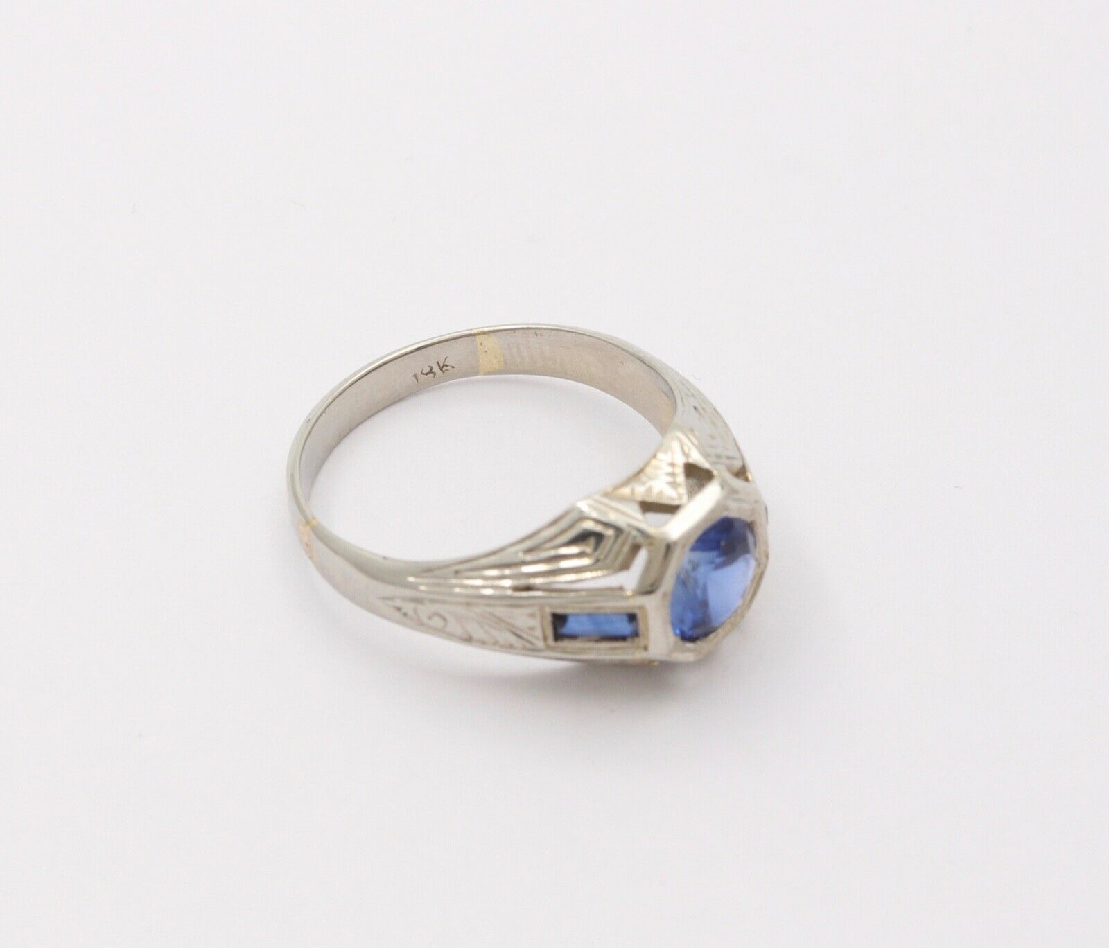 Unique Art Deco Blue Sapphires 18K White Gold Ring