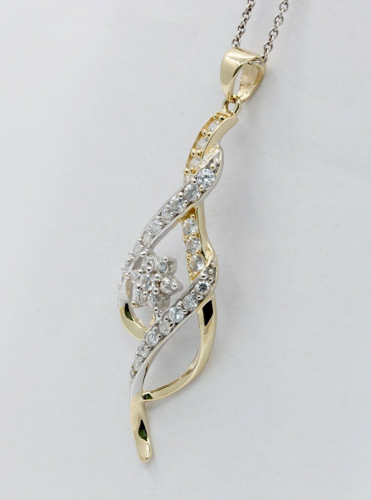 Vintage 14K Yellow Gold Diamond Musical Note Pendant
