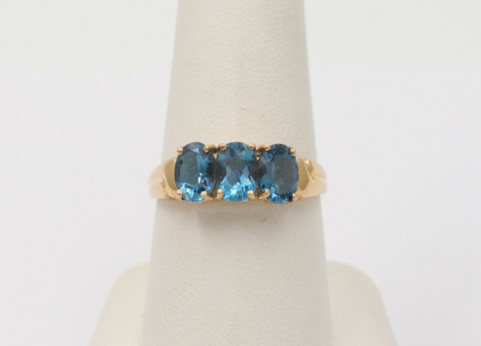 Vintage London Blue Topaz 10K Yellow Gold Band Ring