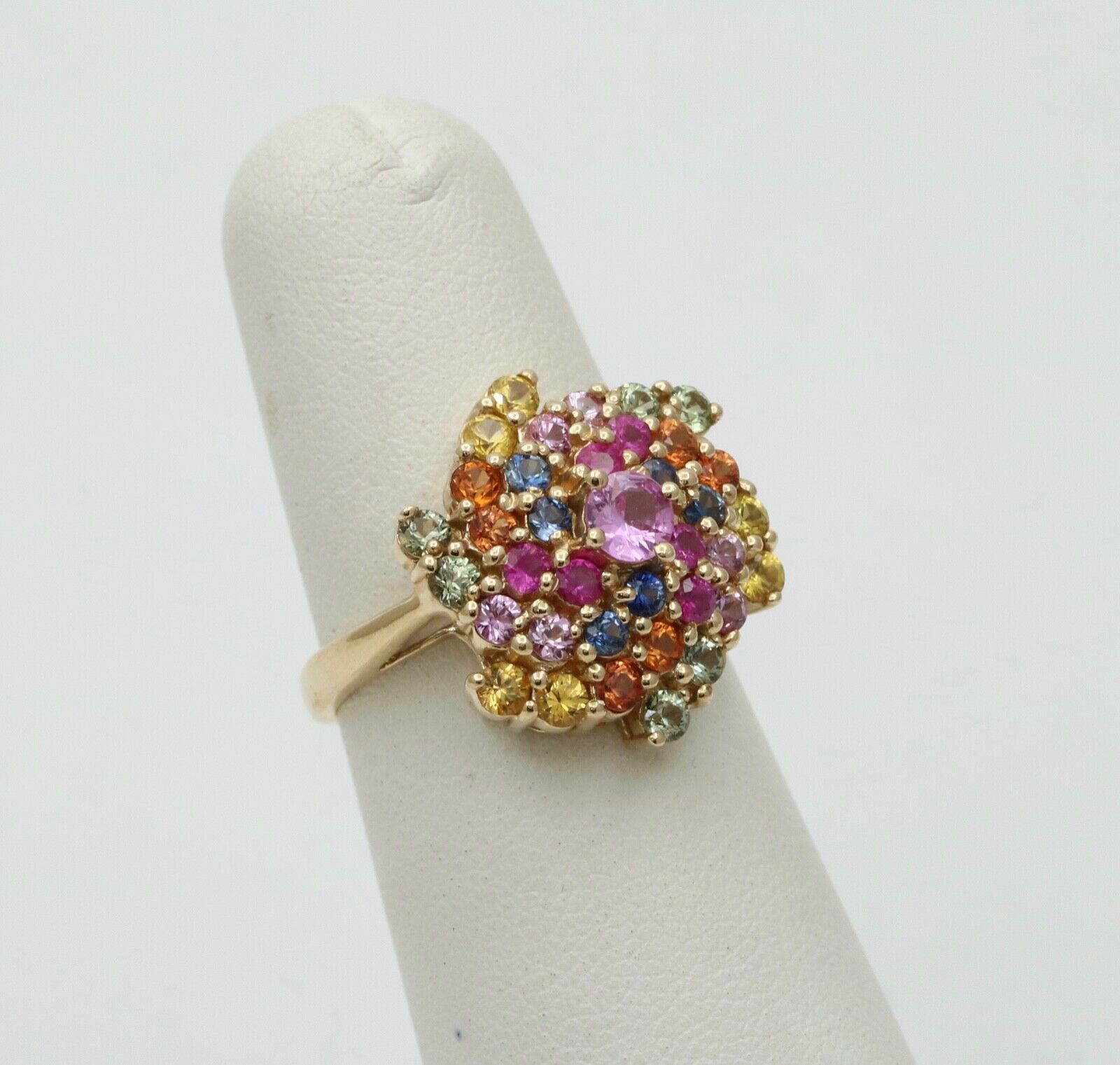 Lovely Vintage 14K Gold Multi Color Sapphire Swirling Ring.