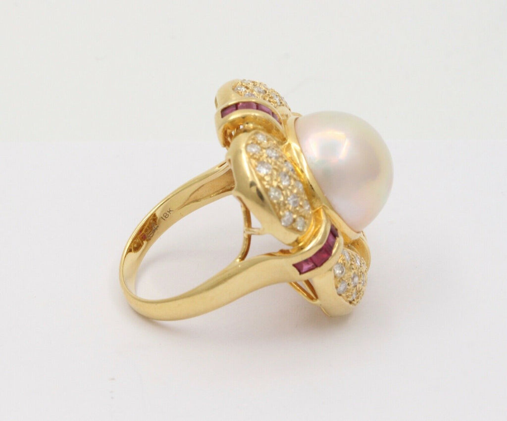Vintage Mabe Pearl Diamonds Rubies 18K Yellow Gold Ring