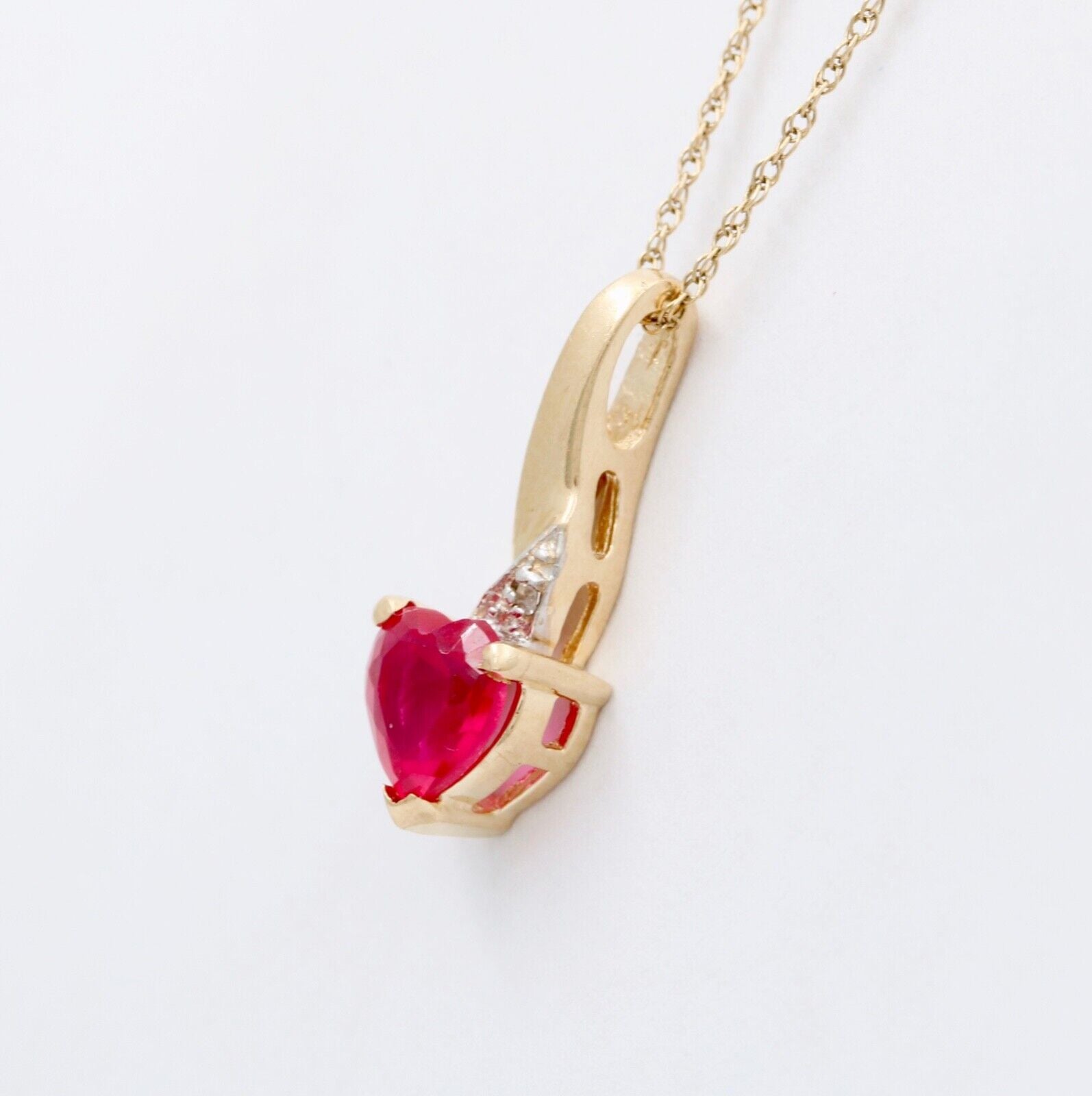 Vintage 10K Yellow Gold Heart Diamond Pendant