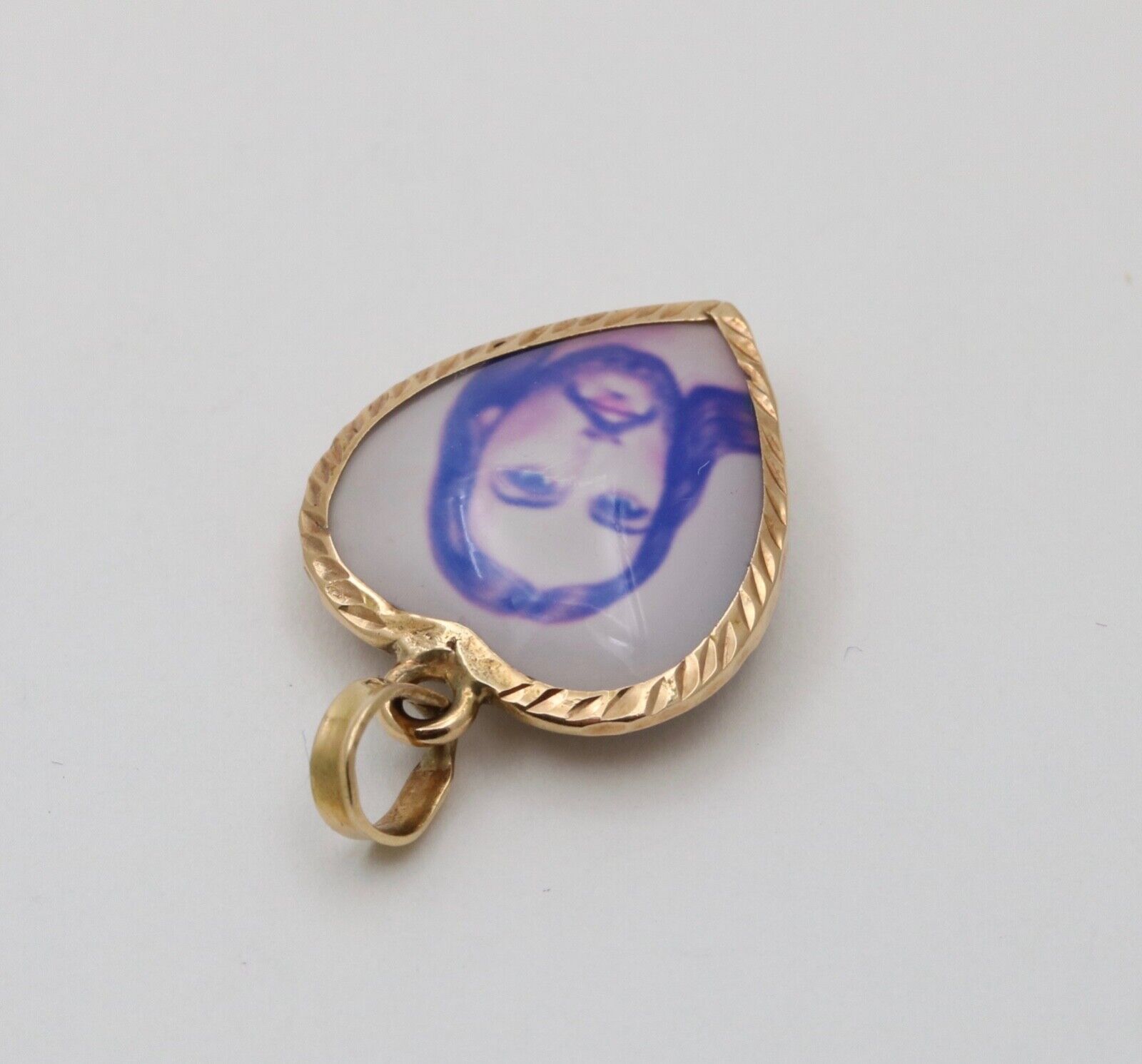 Vintage Jesus Virgin Mary Heart 14K Yellow Gold Pendant Charm