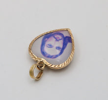 Load image into Gallery viewer, Vintage Jesus Virgin Mary Heart 14K Yellow Gold Pendant Charm
