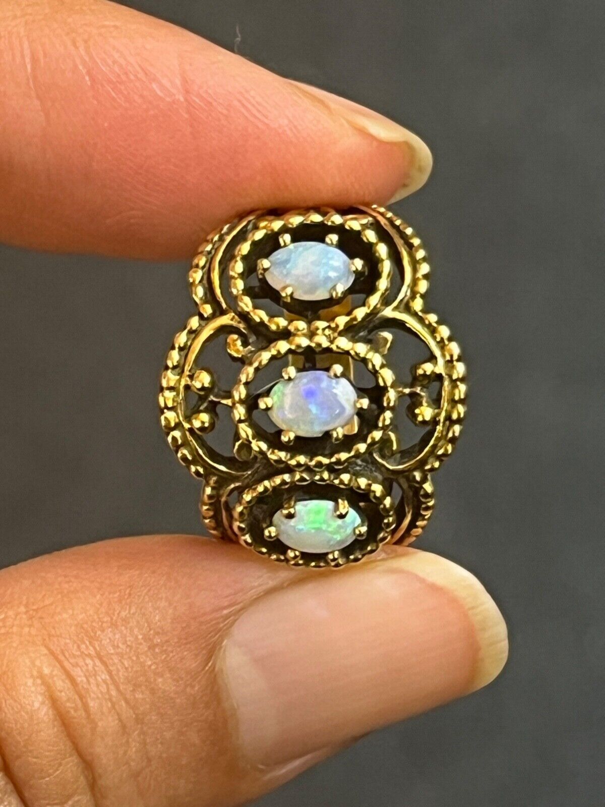 Vintage 14K Yellow Gold Three Stones Opal Ring, Band.