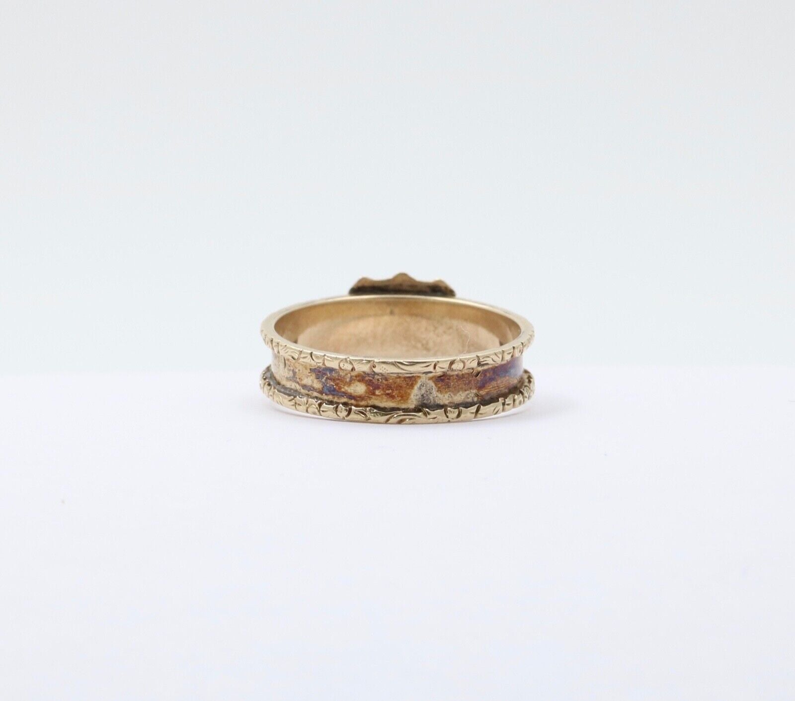 Antique Georgian 14K yellow Gold Ring Band.
