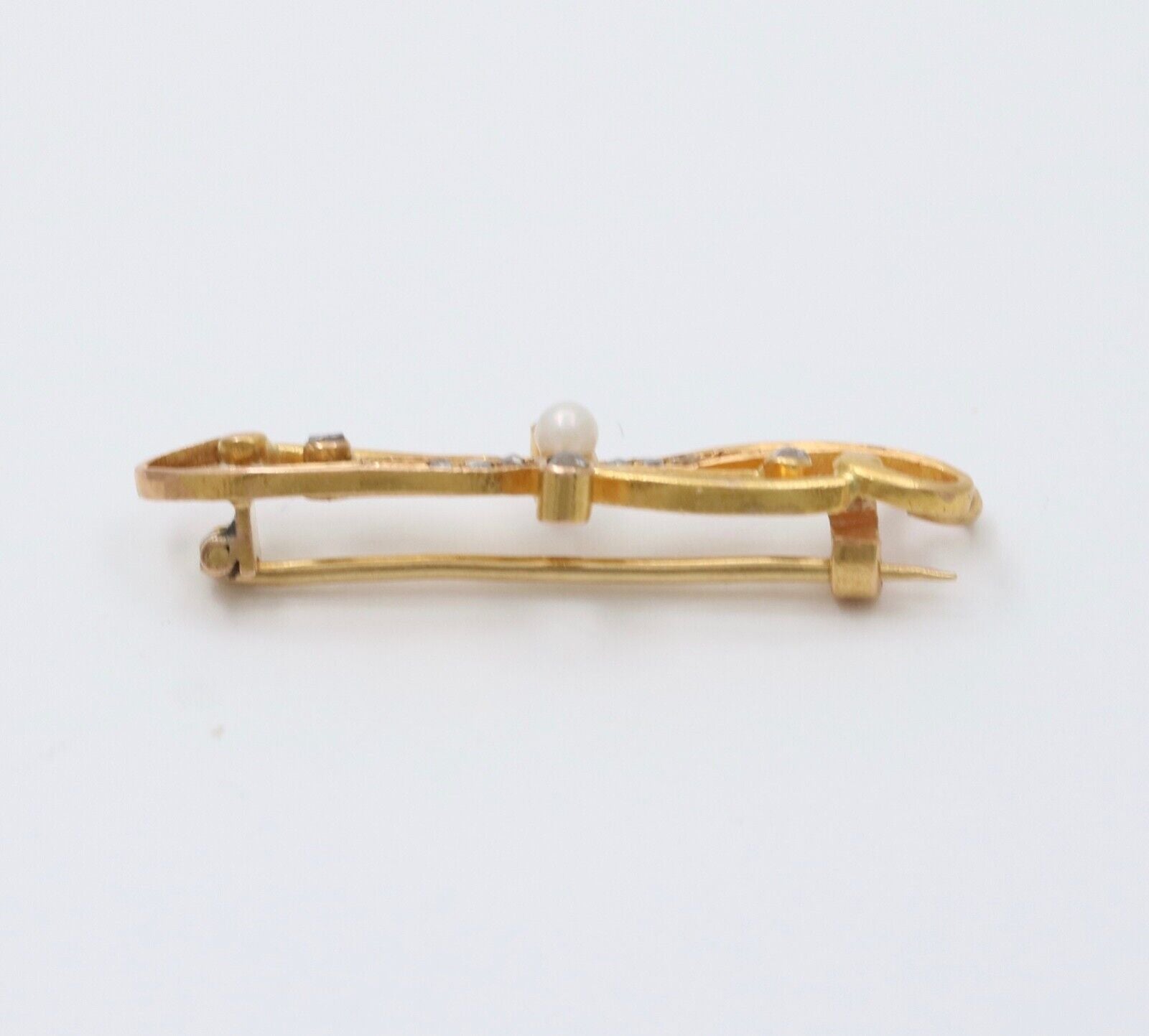 Art Nouveau Rose Cut Diamonds Pearl 14K Yellow Gold Brooch