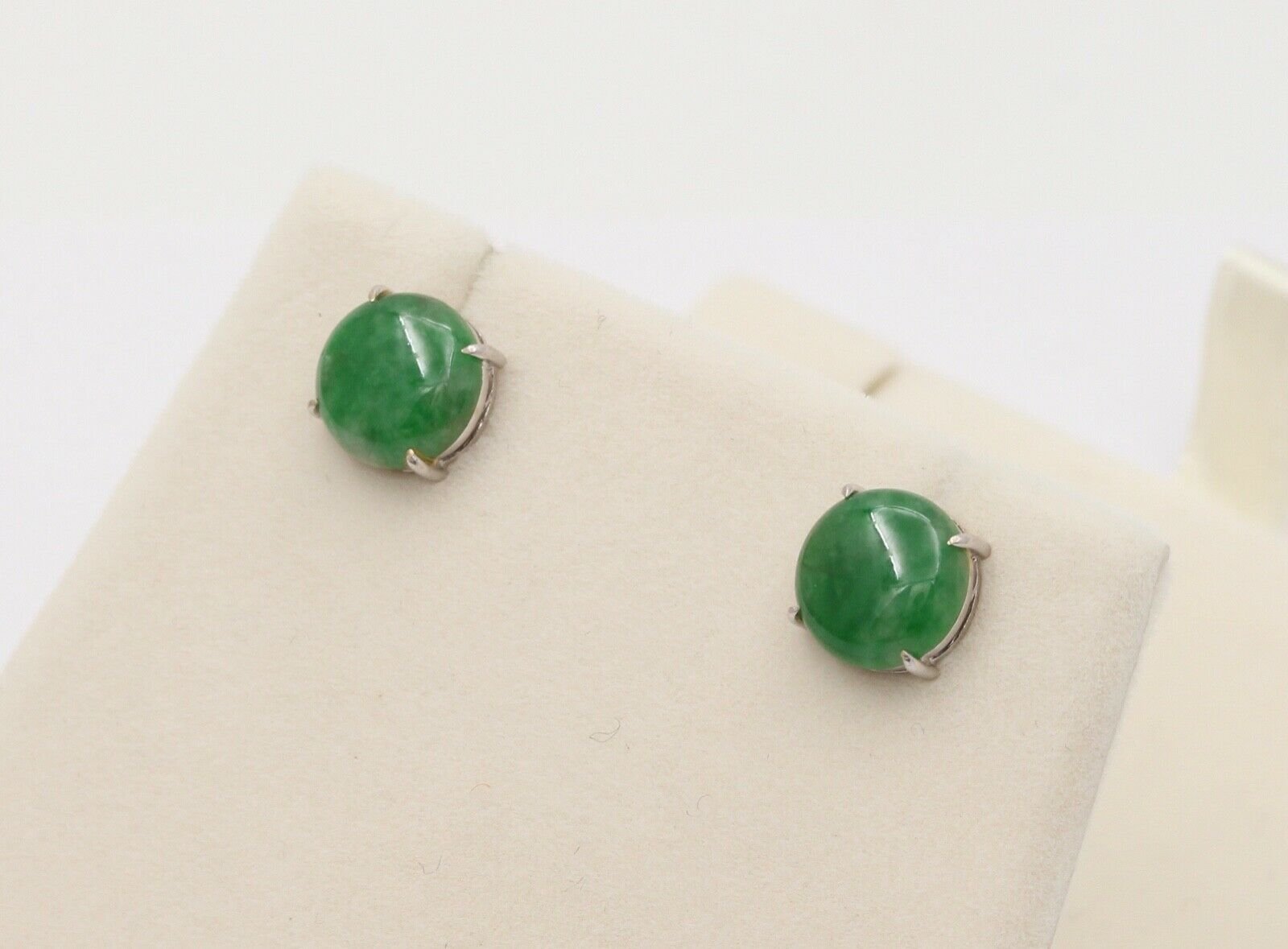 Vintage Jade 18K White Gold Stud Earrings