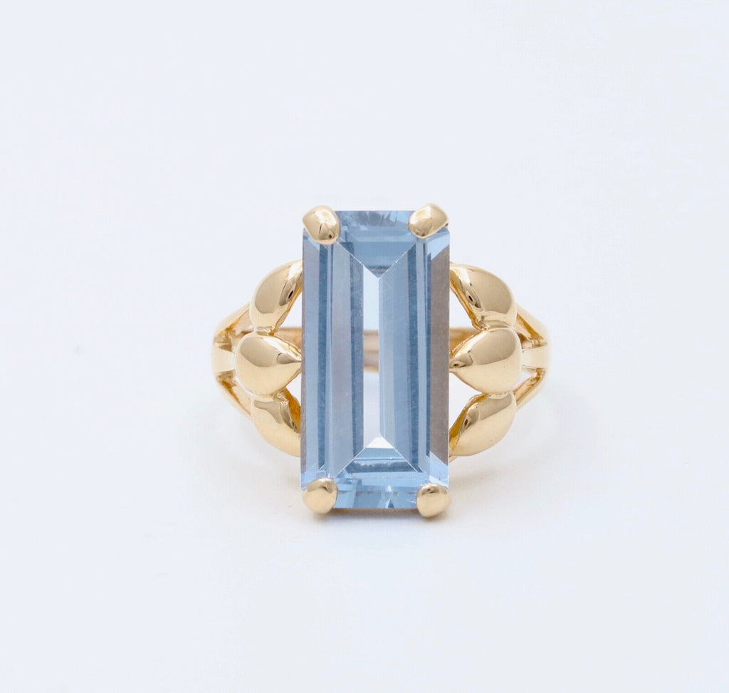Vintage 14K Yellow Gold Solitaire Aquamarine Ring