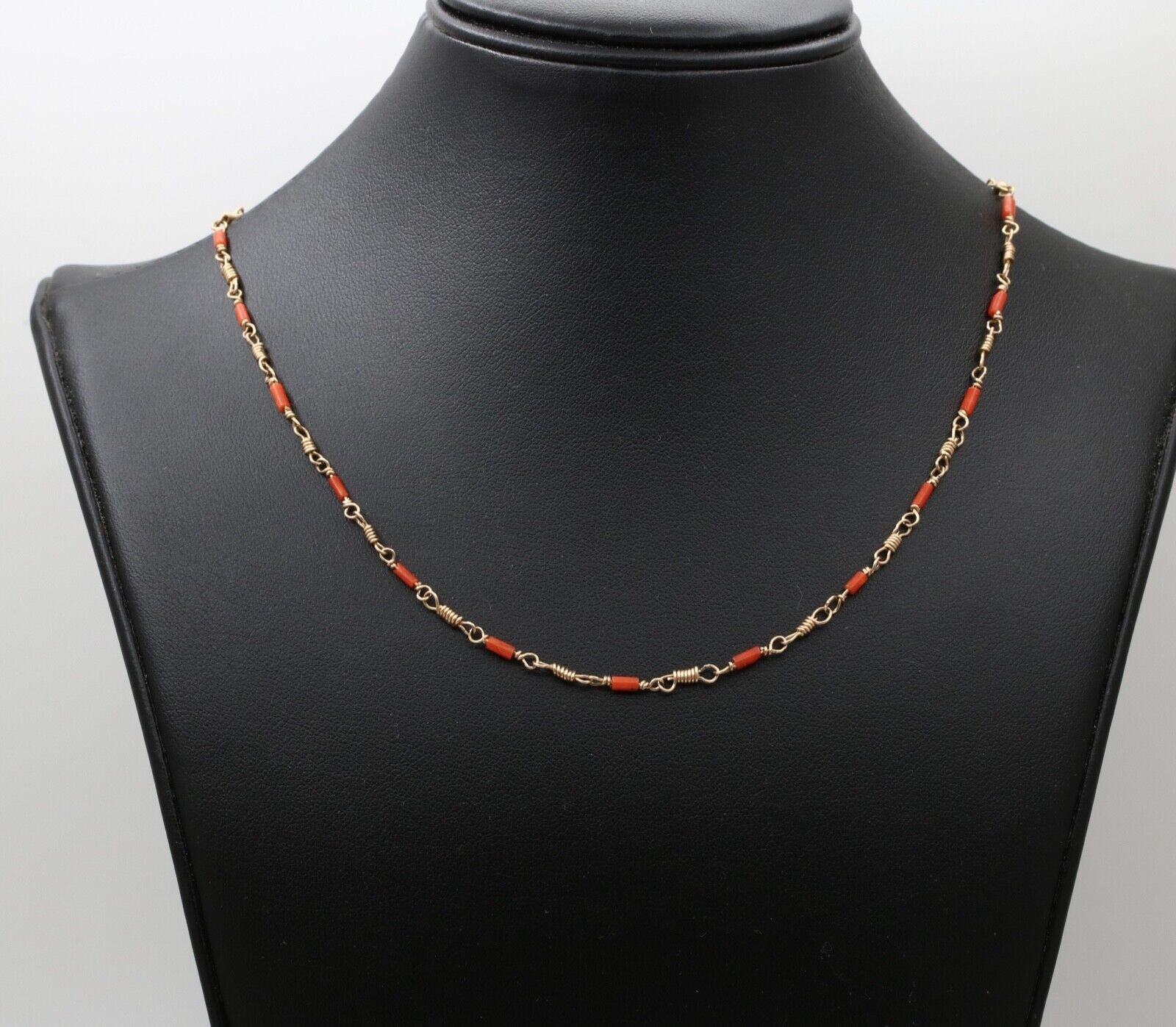 Vintage 18K & 14K Yellow Gold Coral Necklace