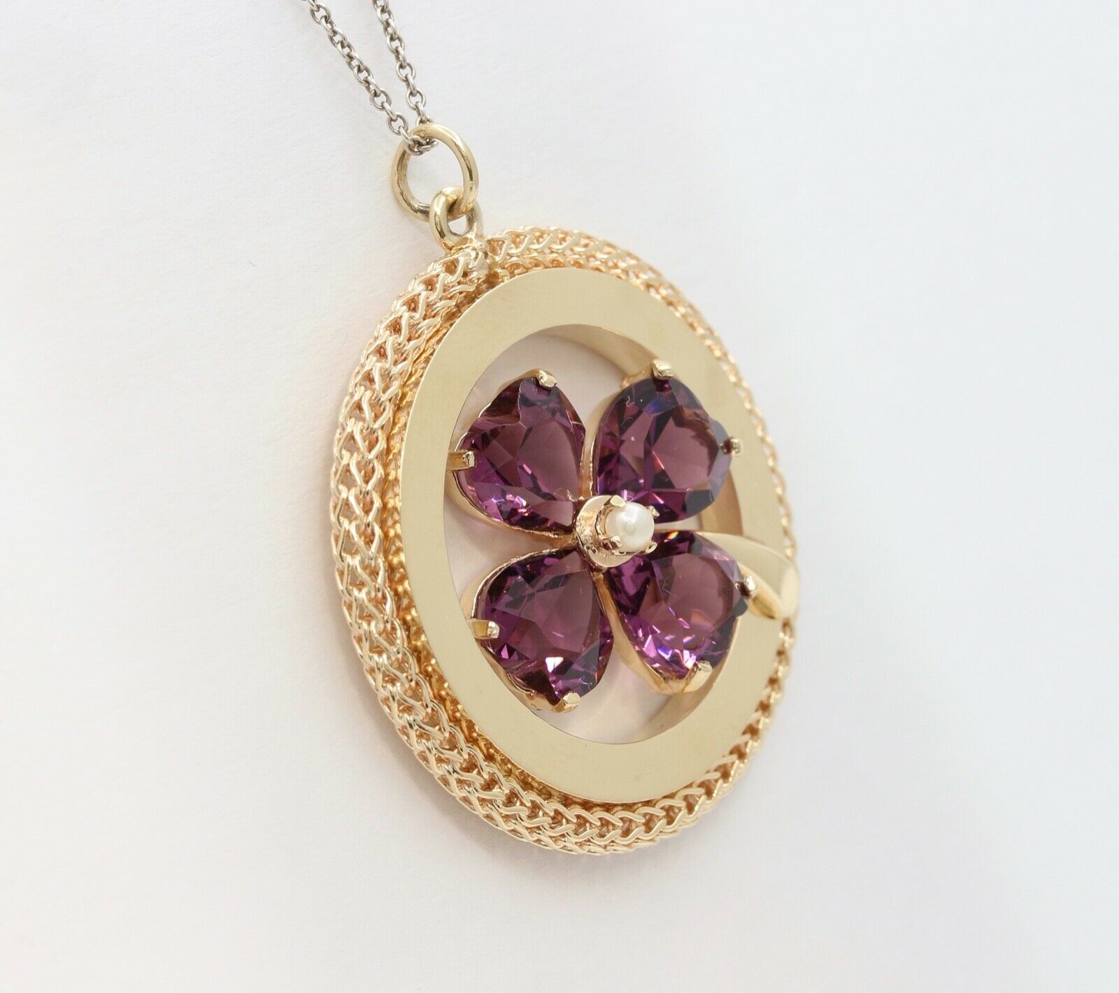 Beautiful Four Leaf Clover Heart Cut Amethysts 14K Yellow Gold Pendant