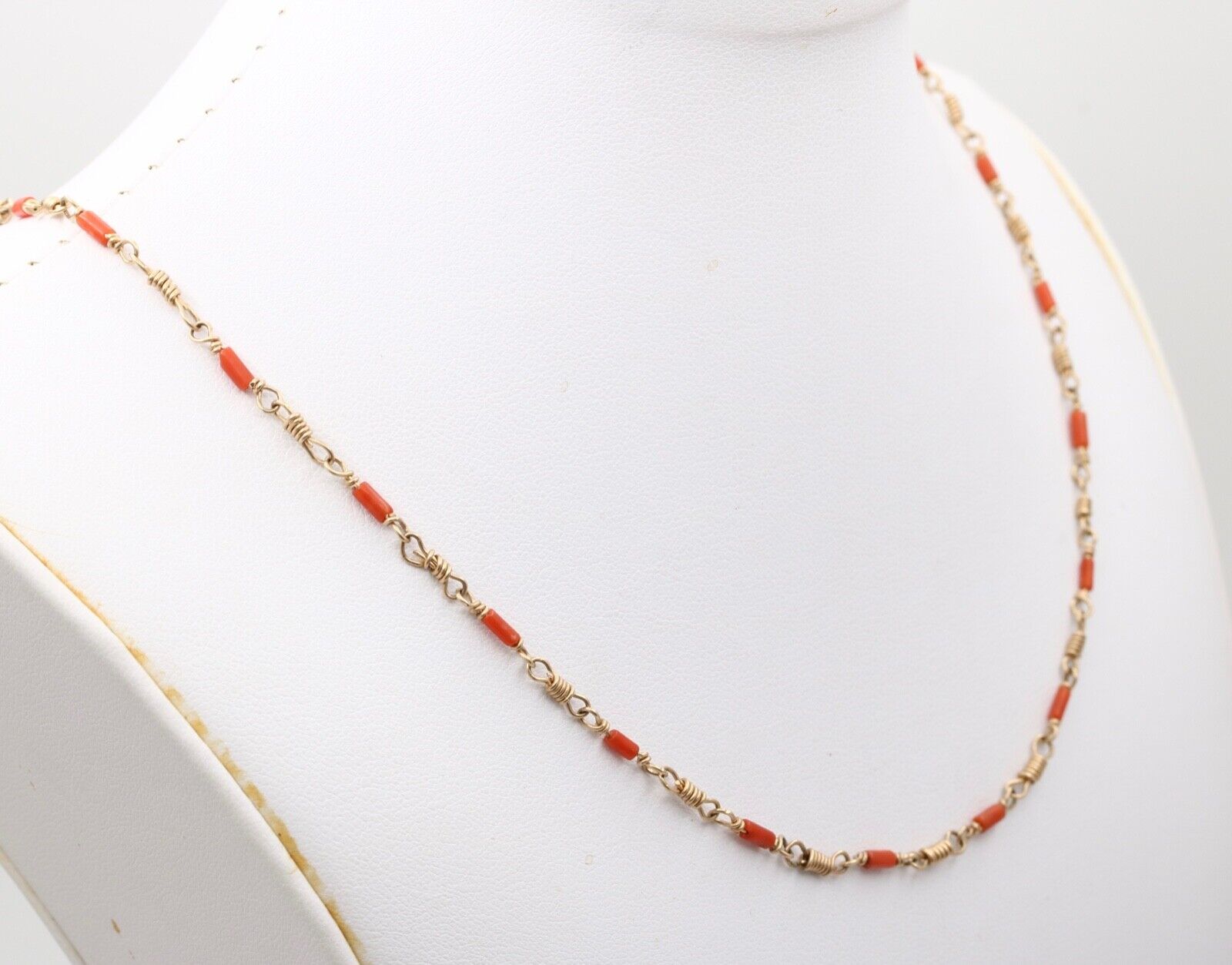 Vintage 18K & 14K Yellow Gold Coral Necklace