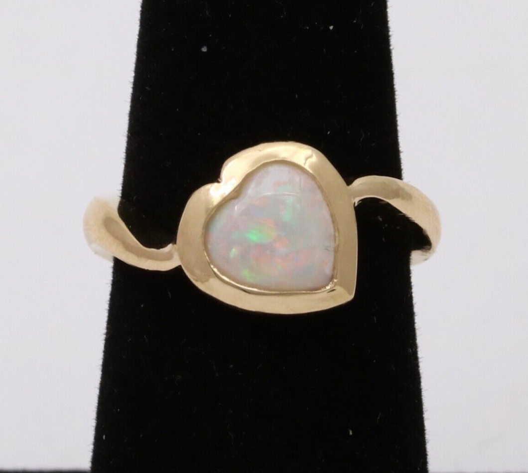 Vintage 14K Yellow Gold Heart Opal Ring Band