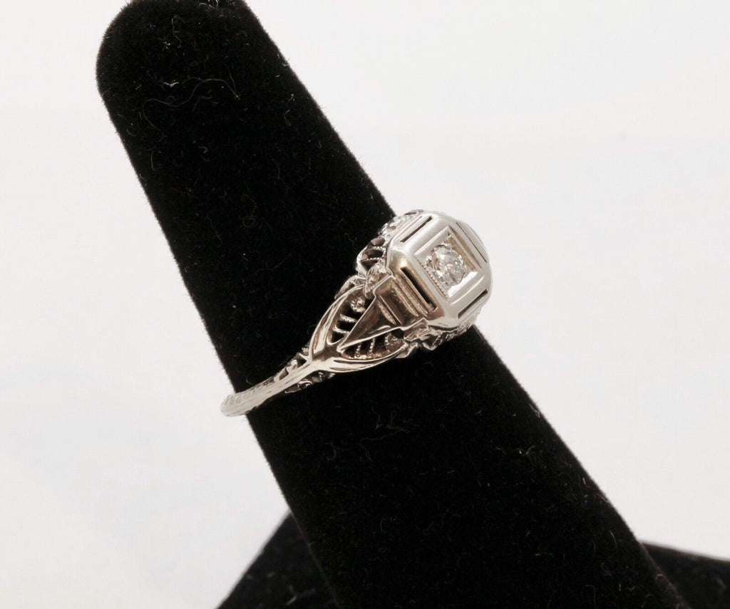 Art Deco Diamond 18K White Gold Ring