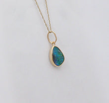Load image into Gallery viewer, Vintage Black Boulder Opal 18K Yellow Gold Pendant
