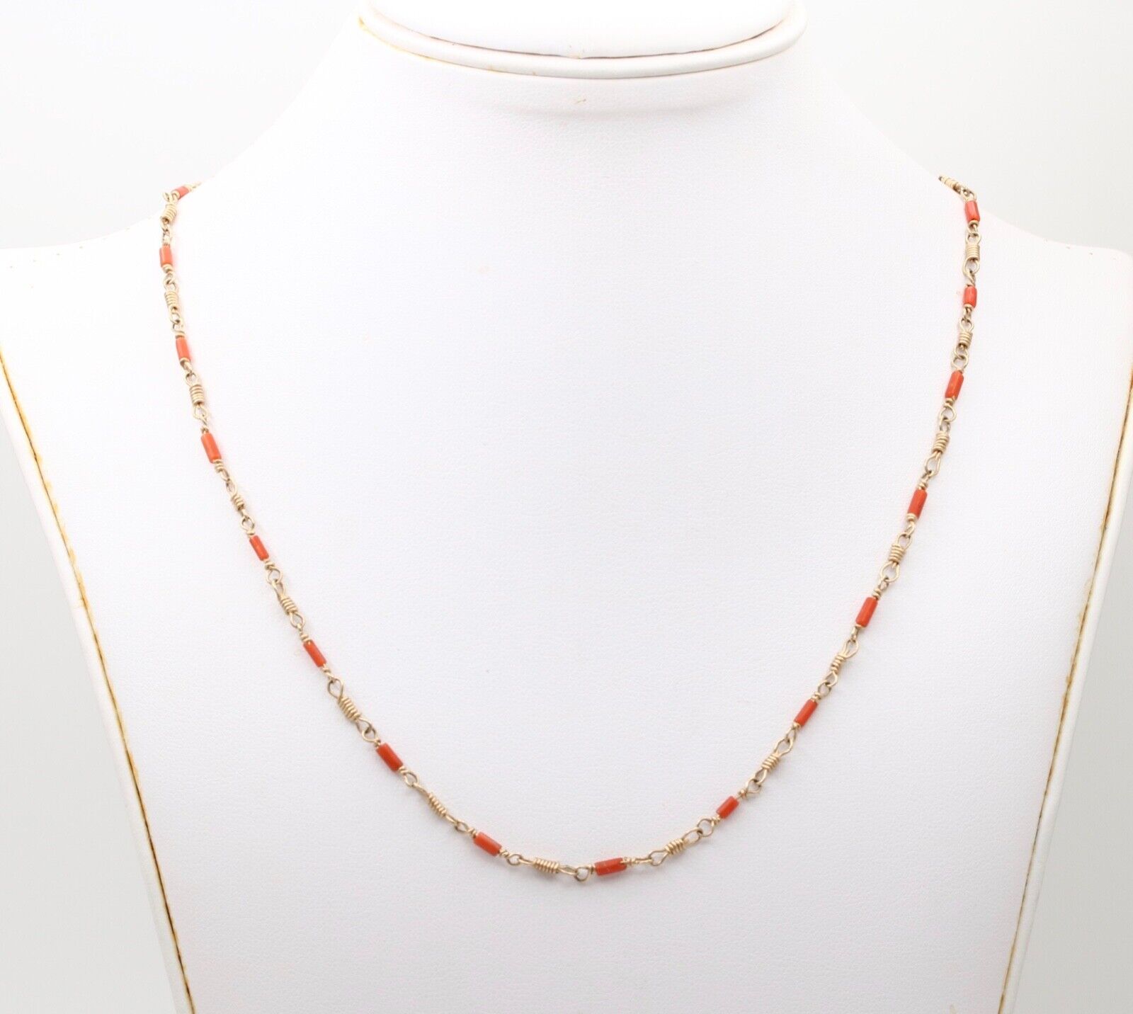 Vintage 18K & 14K Yellow Gold Coral Necklace