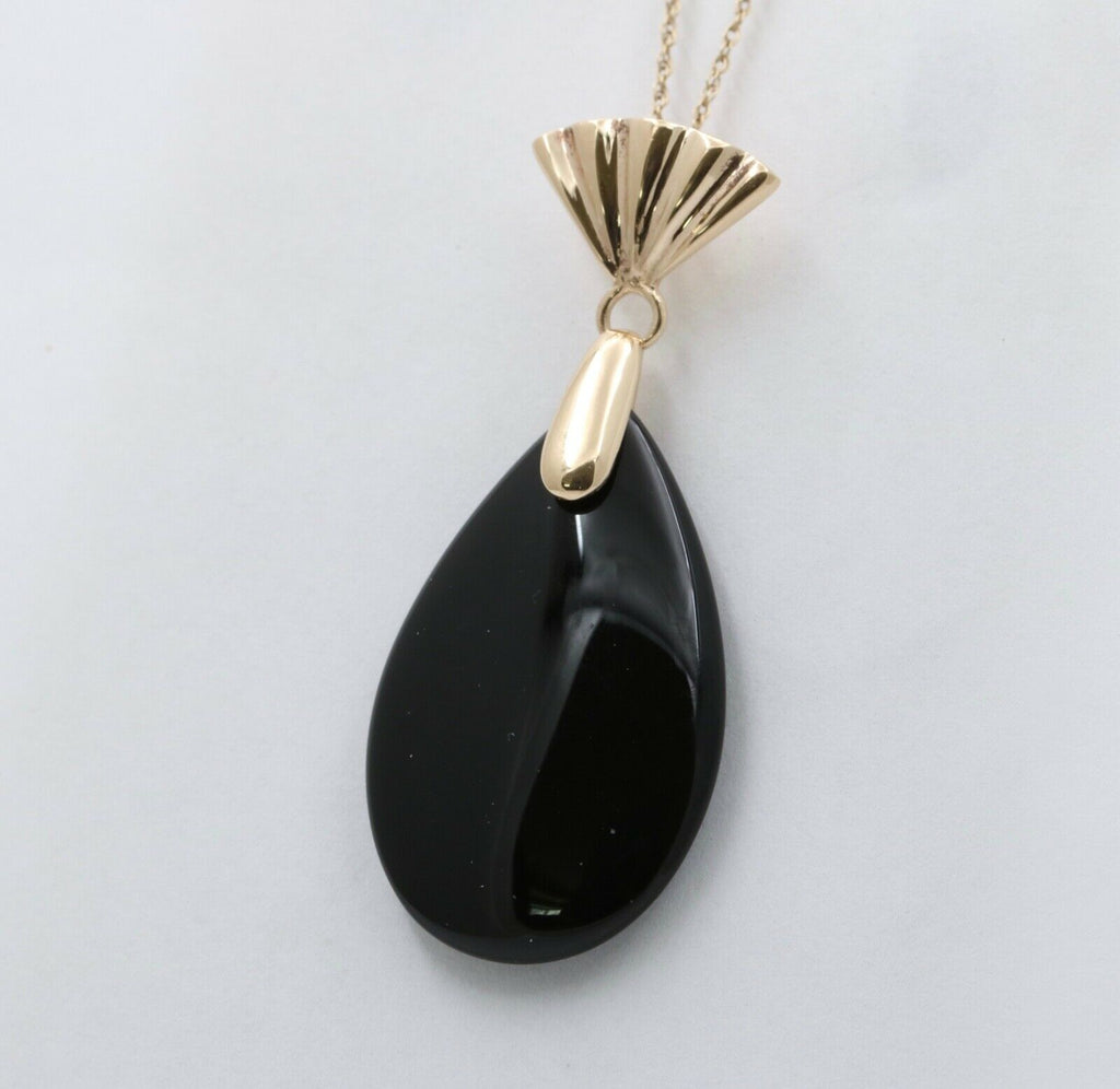 Vintage Oval Onyx 14K Yellow Gold Pendant
