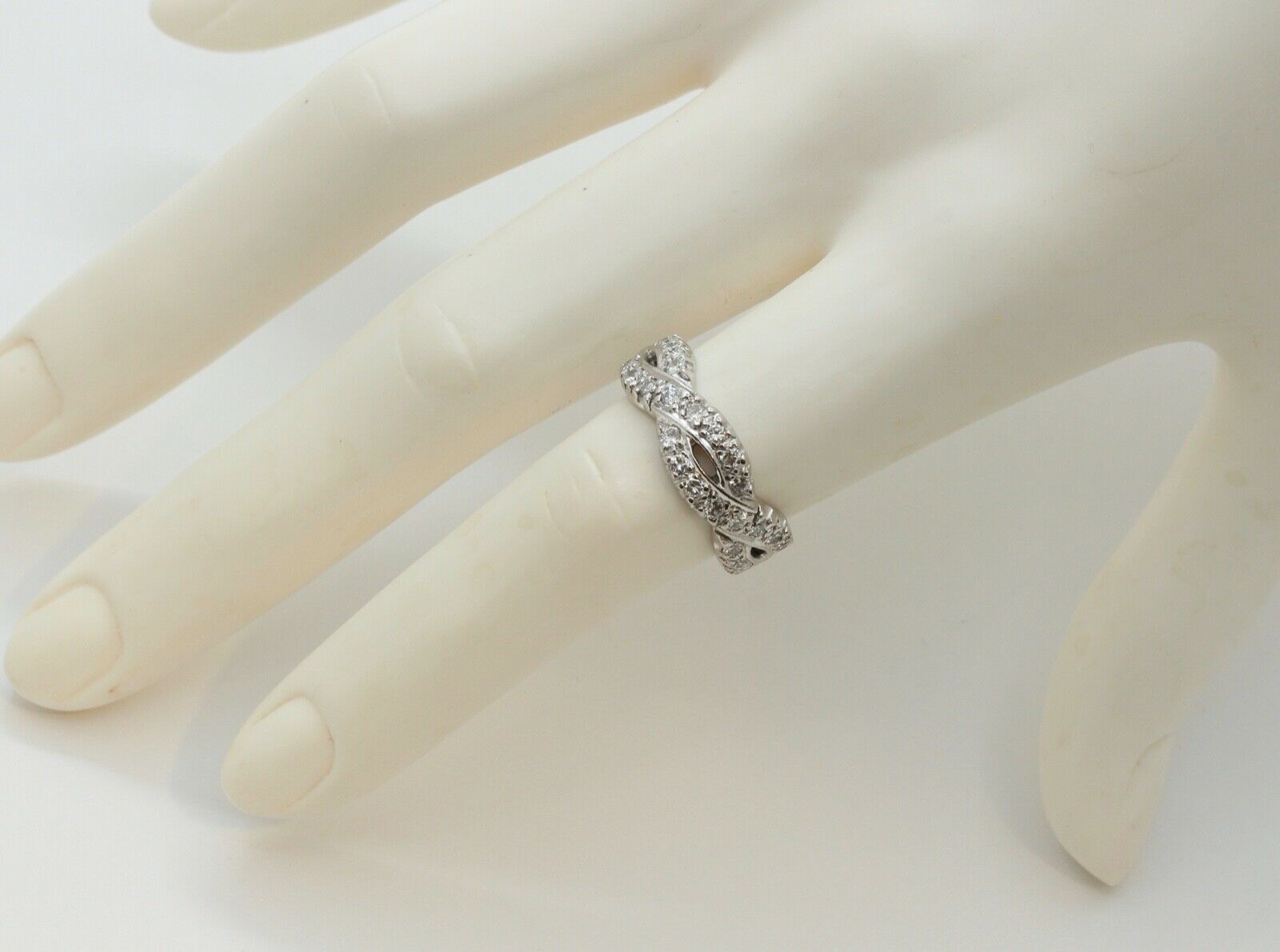 Vintage Ladies Diamonds Platinum Rope Twist Wedding Band Ring