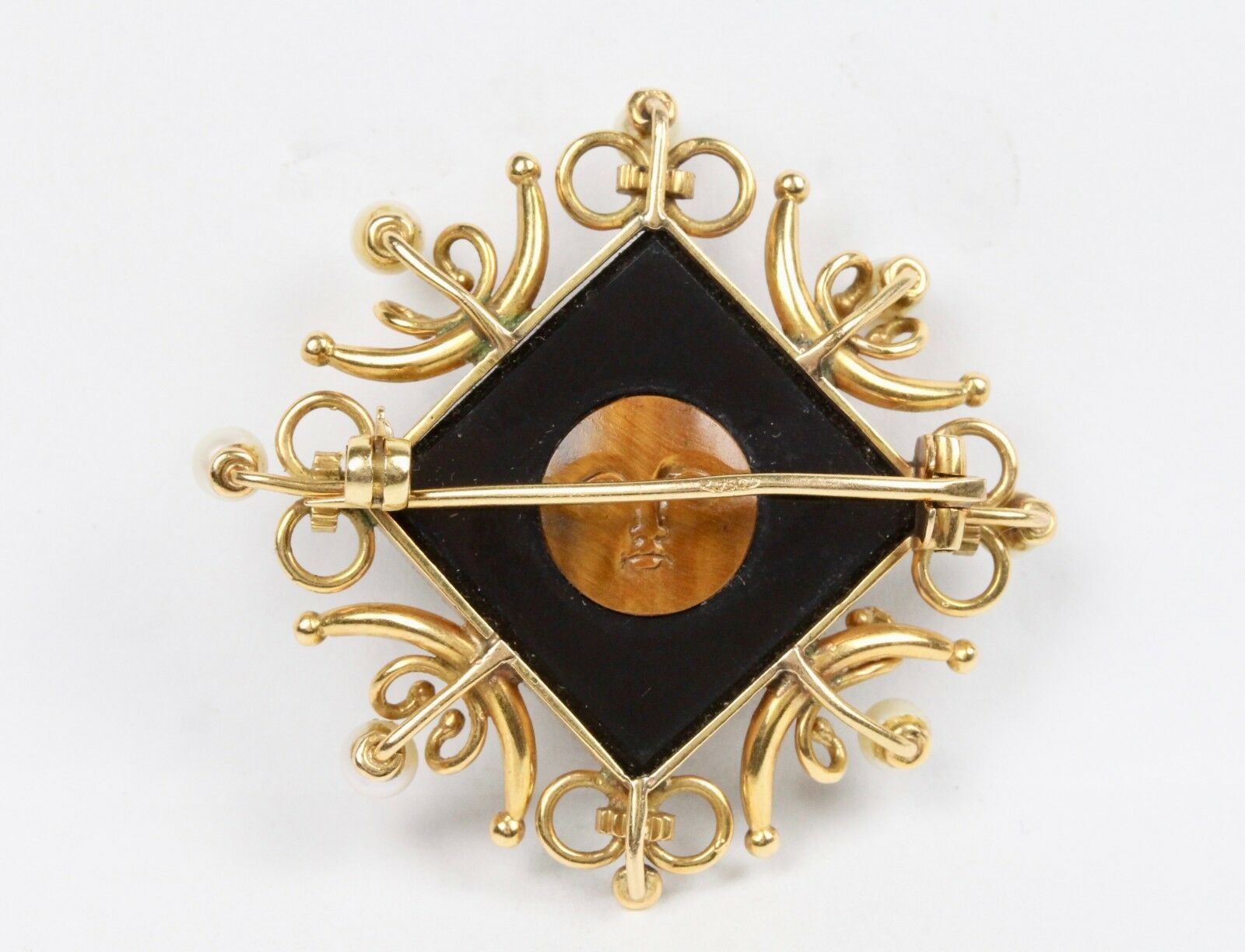 Vintage 18K Yellow Gold Tigers Eye Pearl Carving Brooch