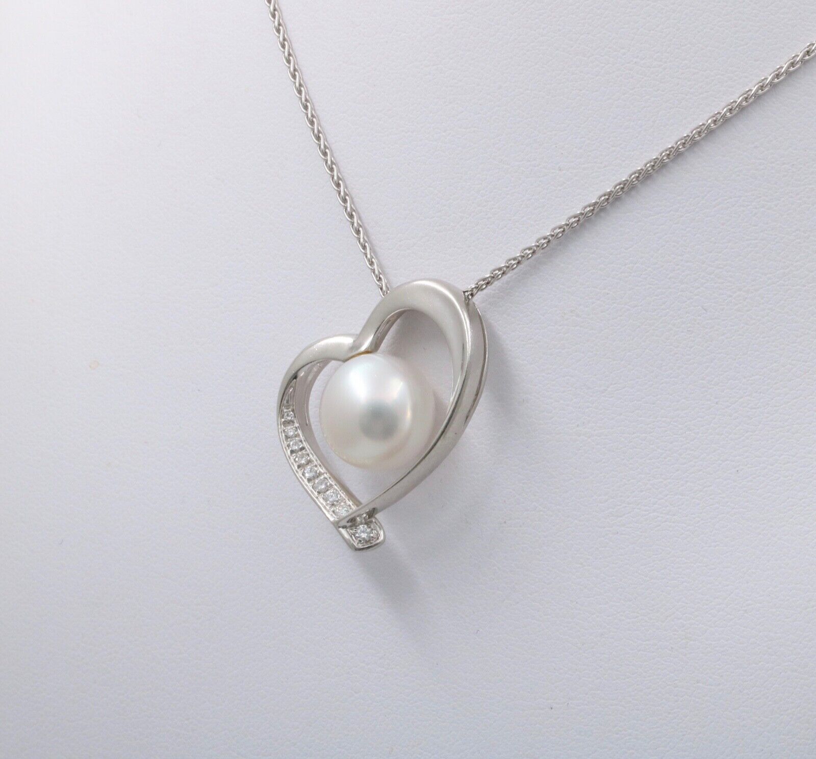 Vintage South Sea Pearl Diamonds 18K White Gold Pendant and Chain