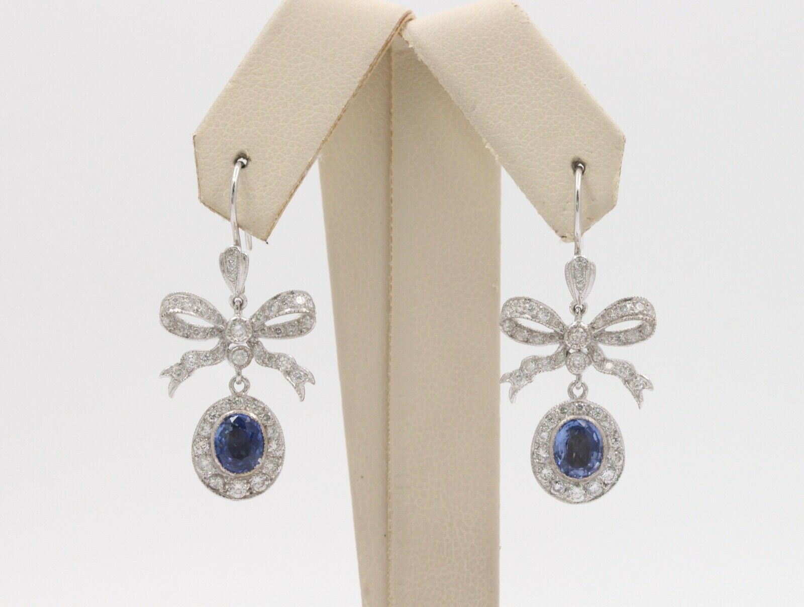 Elegant Blue Sapphires Diamonds 18K White Gold Earrings