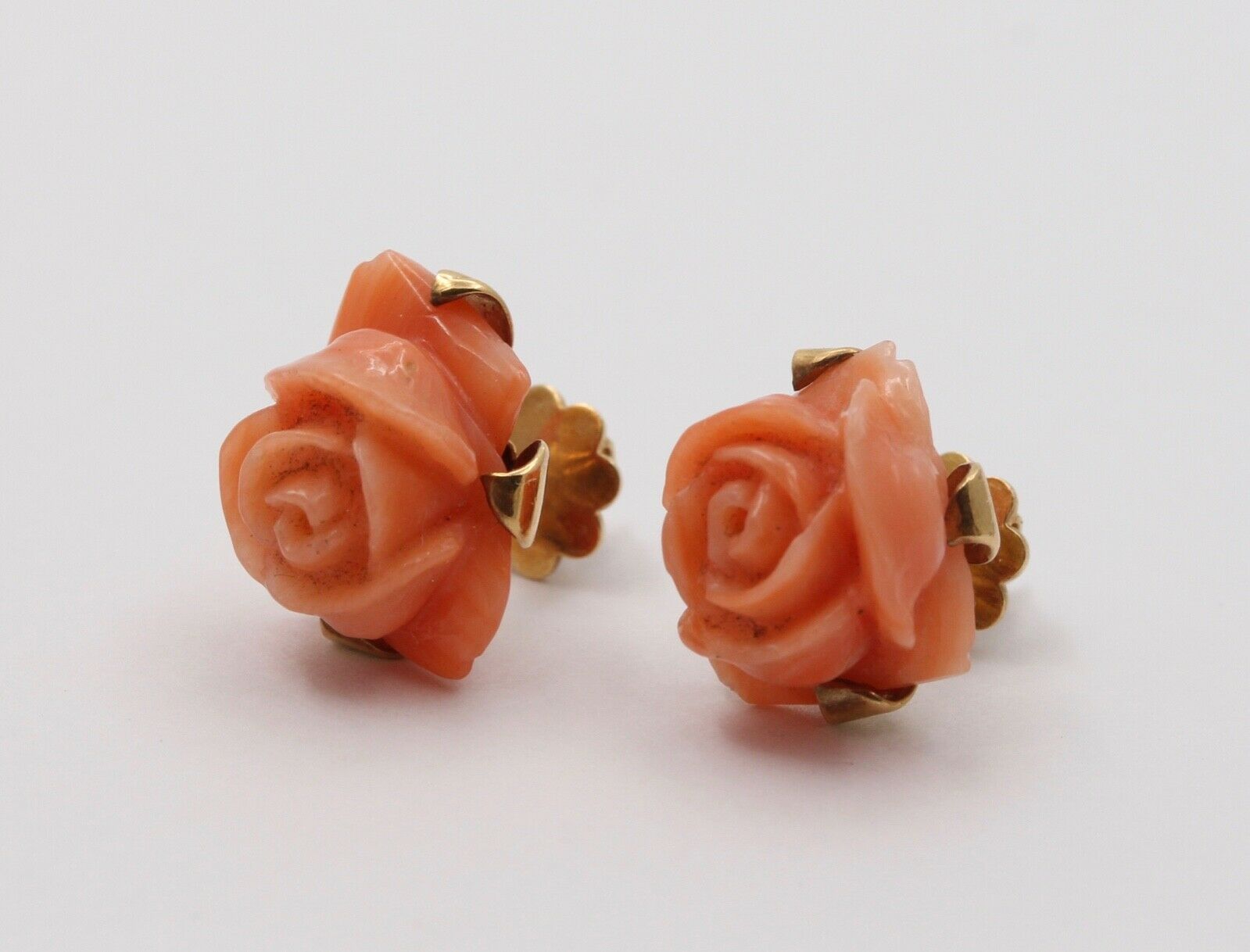 Vintage Hand carved Coral Rose 18K Yellow Gold Earrings