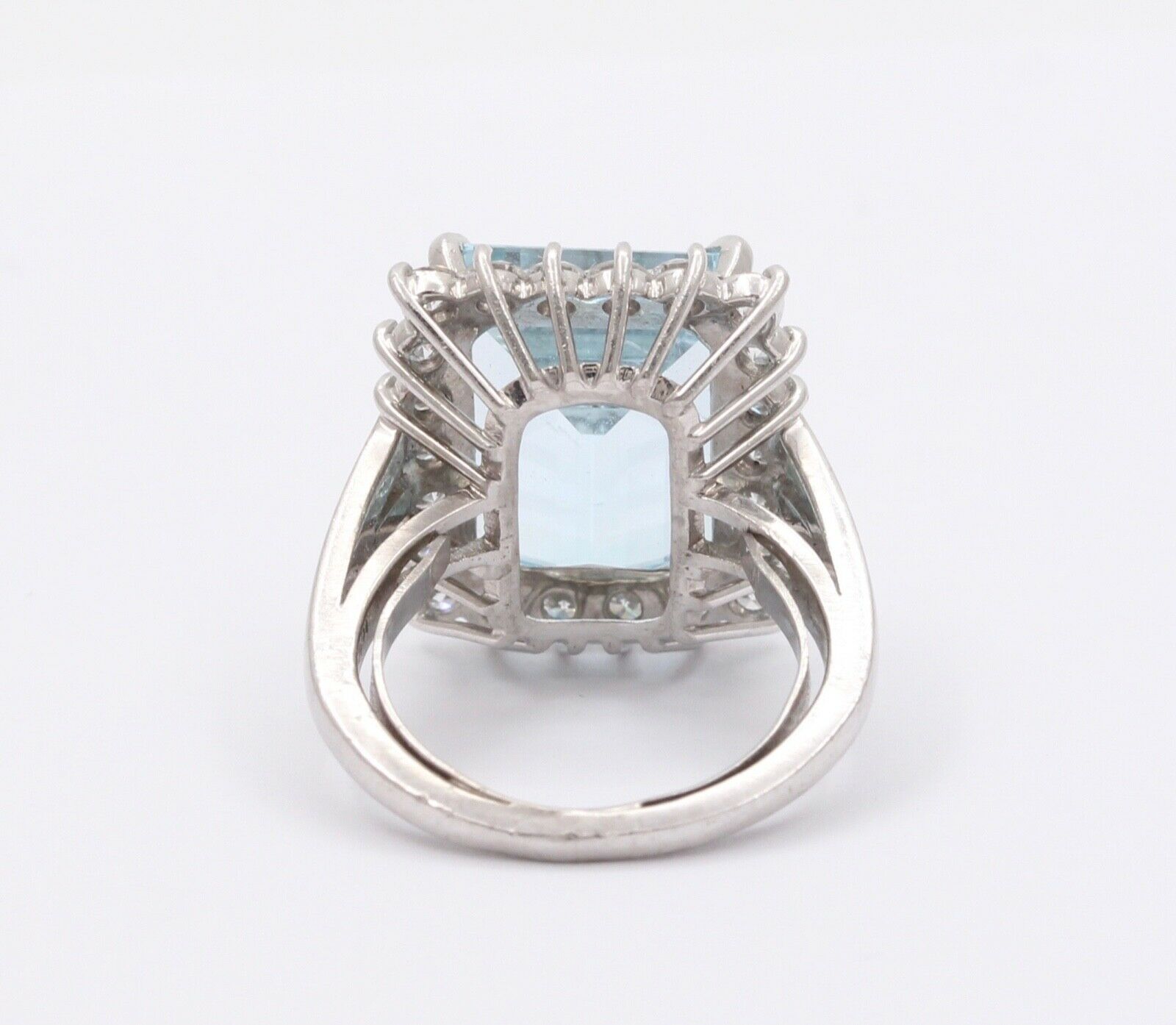 Vintage Aquamarine Diamonds Platinum Ring