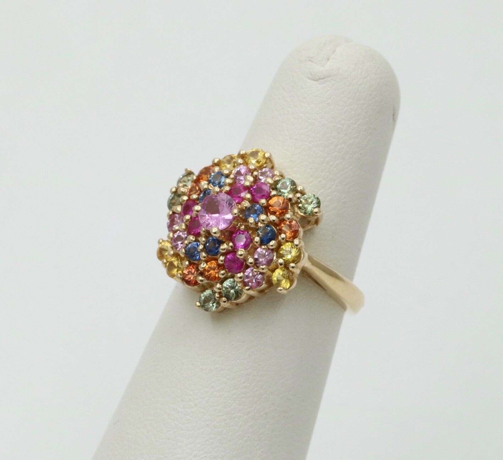 Lovely Vintage 14K Gold Multi Color Sapphire Swirling Ring.