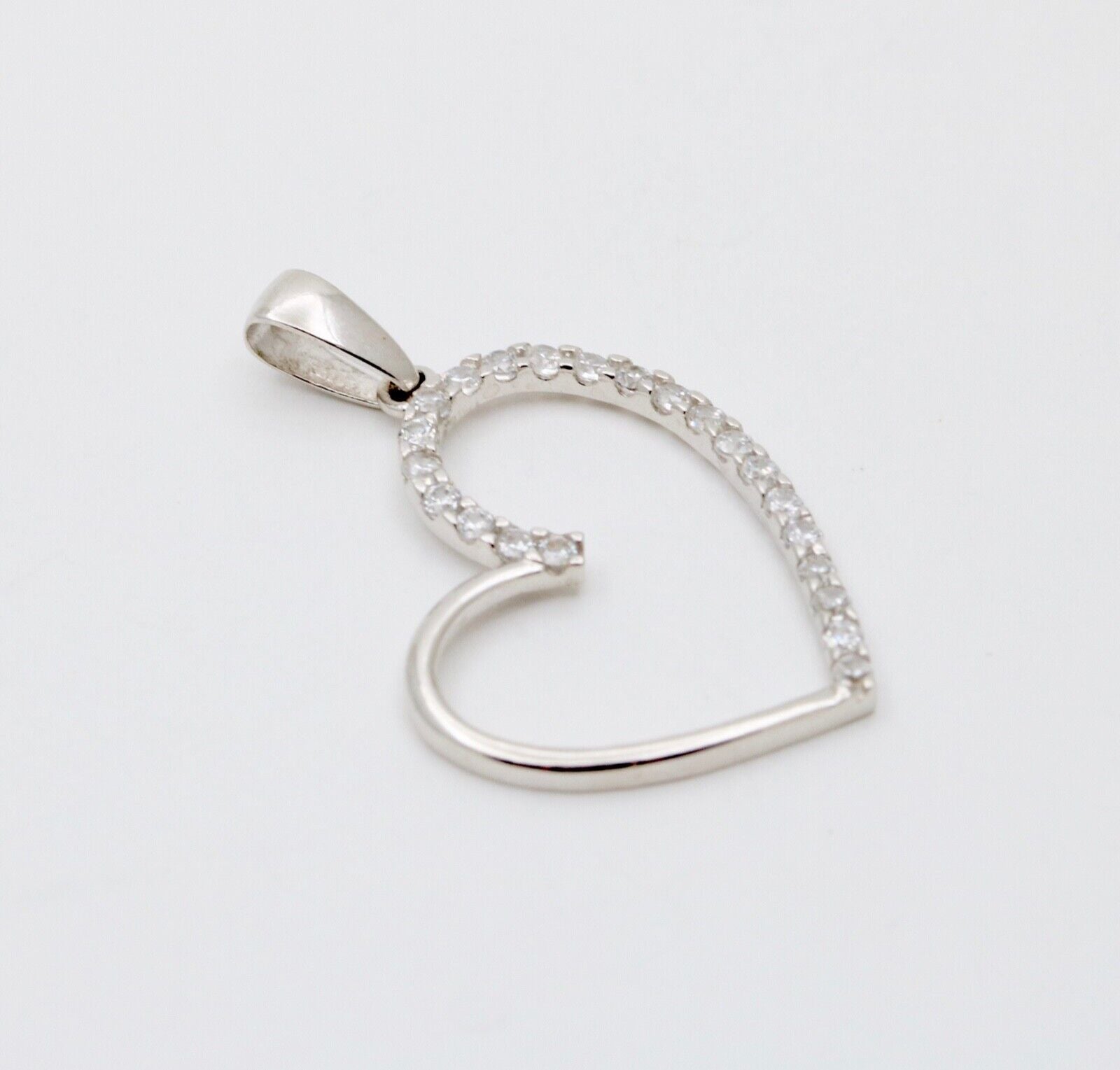 Vintage Heart Cubic Zirconia 10K White Gold Pendant