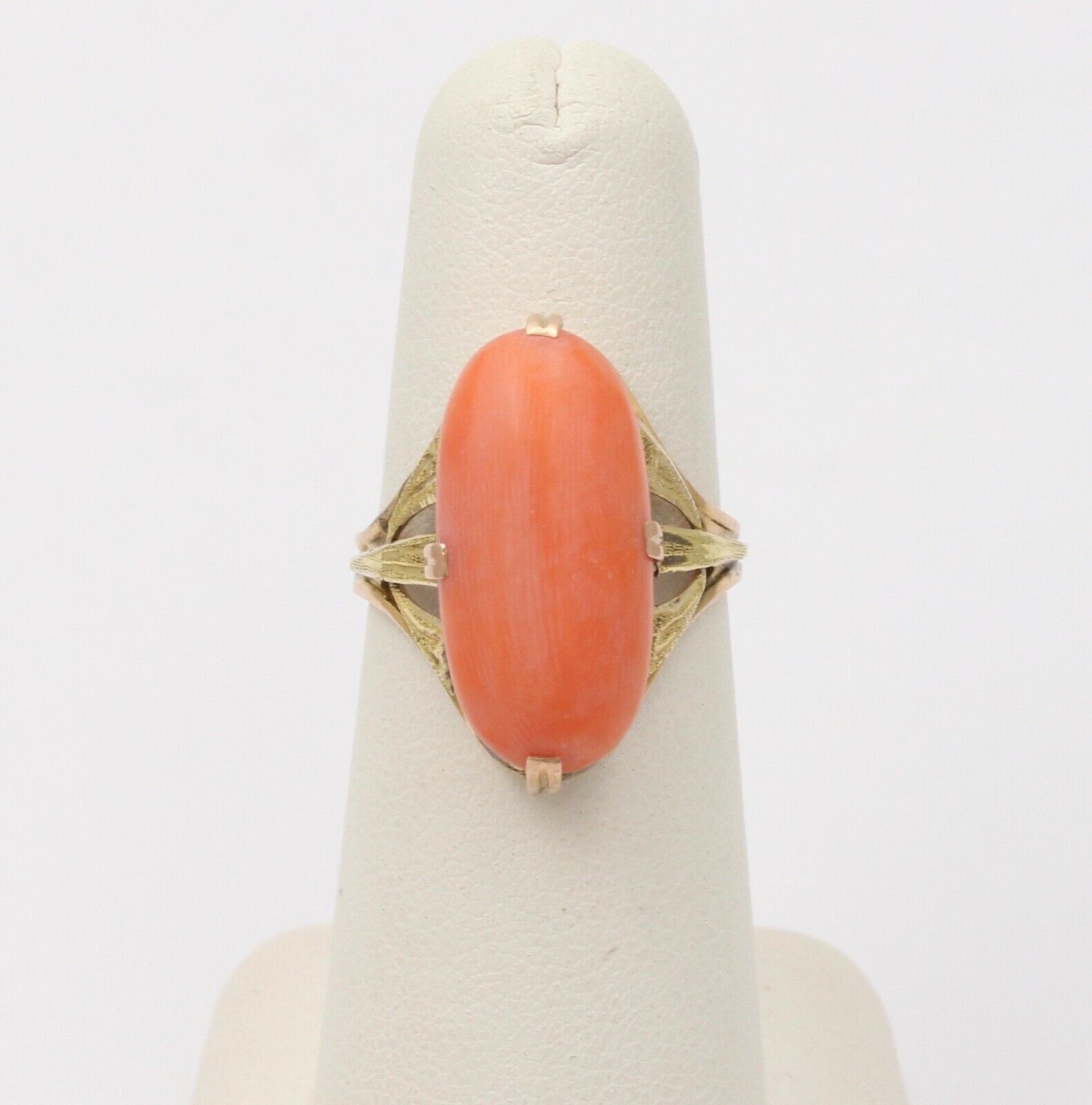 Vintage Estate 14K Two Tone Gold Natural Coral Solitaire Ring