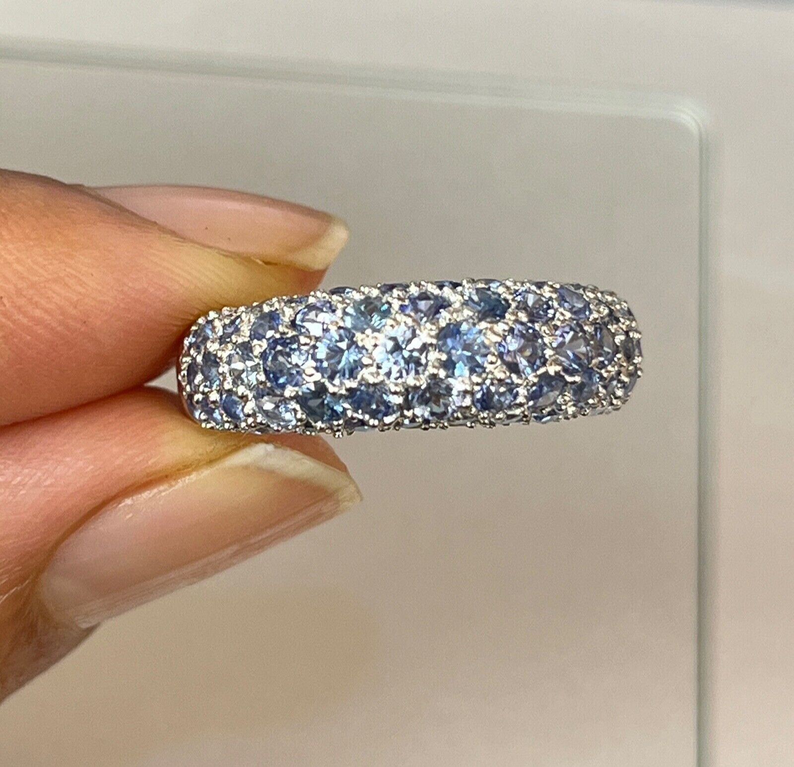 Vintage 18K Gold Sapphire Pave Ring Band