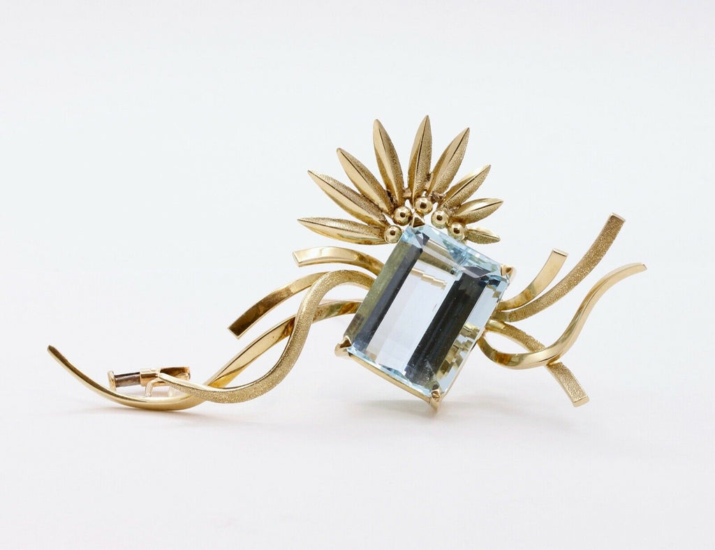 Bright and Beautiful Aquamarine 18K Yellow Gold Flower Vines Brooch Pin