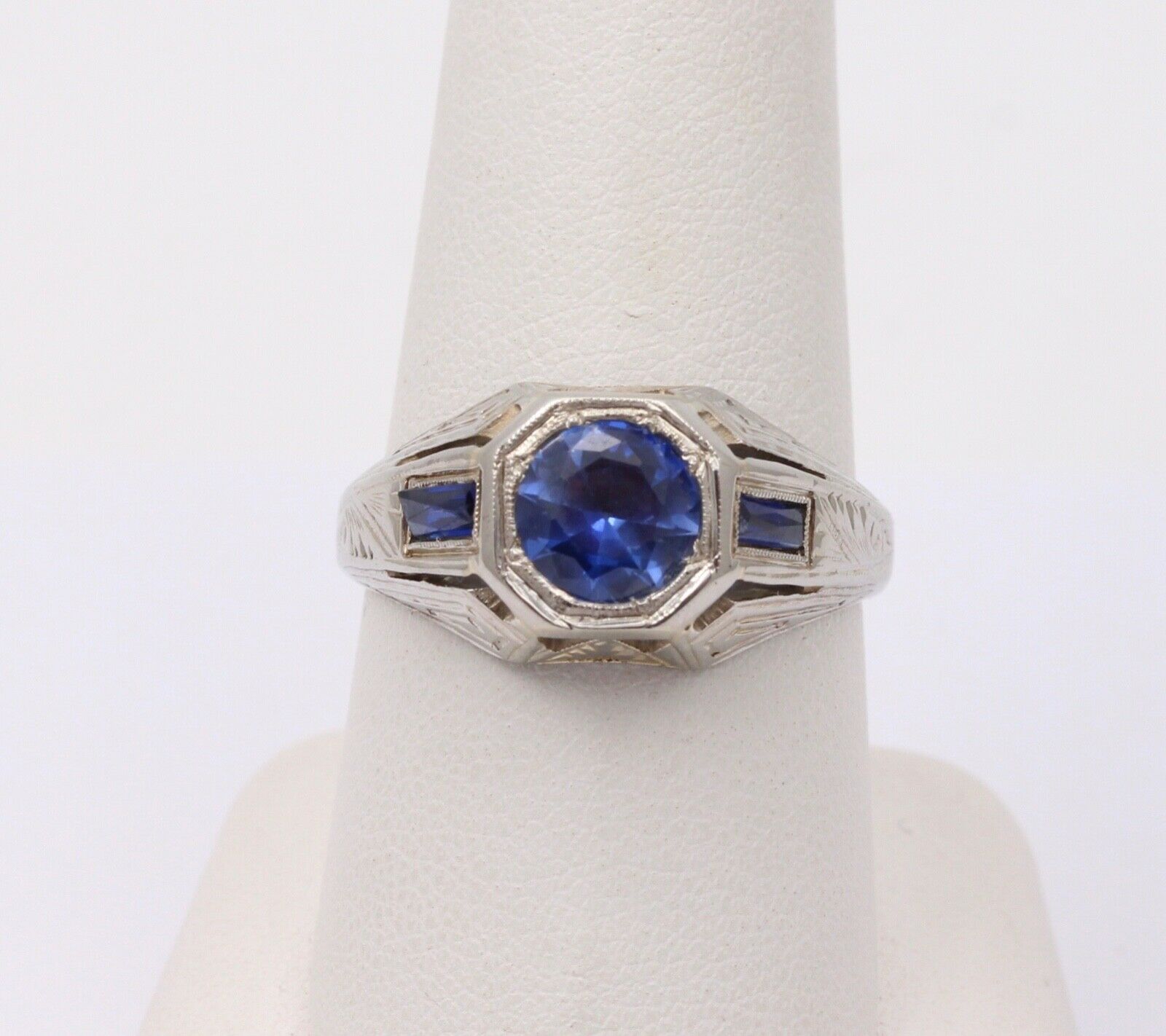 Unique Art Deco Blue Sapphires 18K White Gold Ring