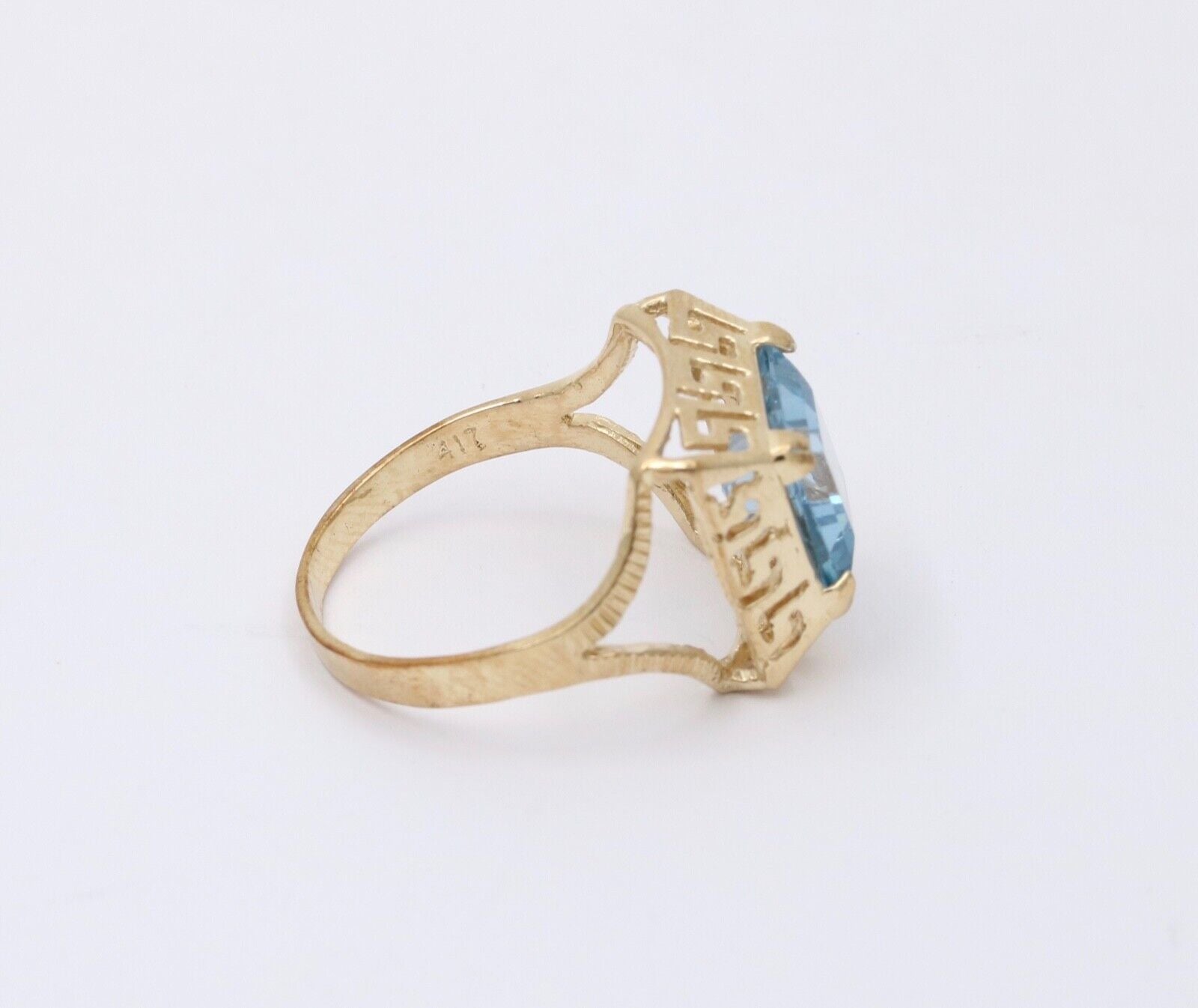 Vintage 10K Yellow Gold Greek Key Solitaire Ring