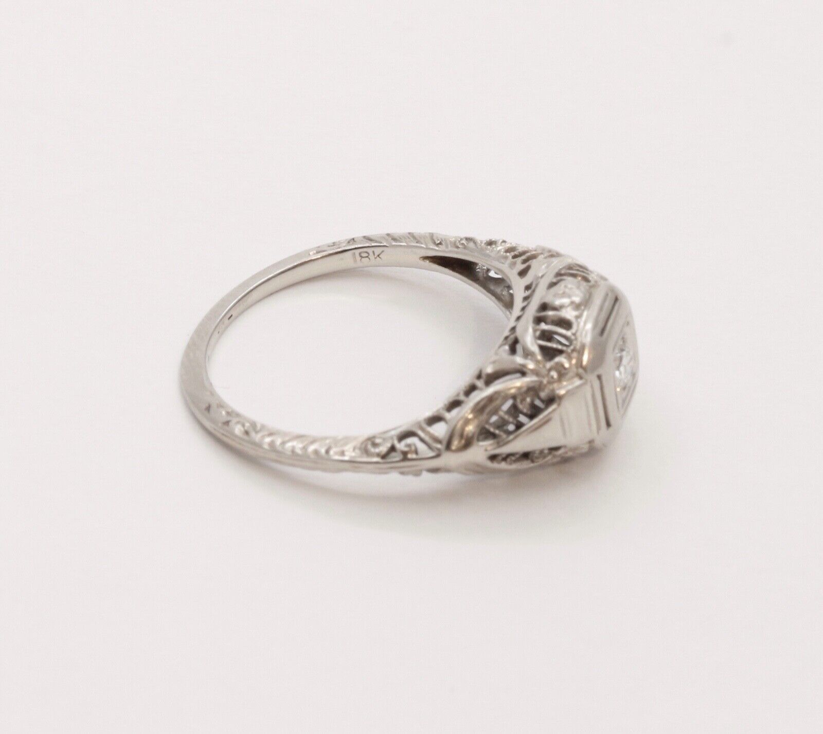 Art Deco Diamond 18K White Gold Ring