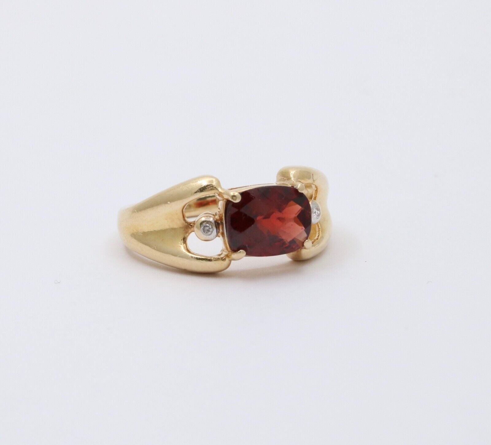 Vintage 14K Yellow Gold Garnet And Diamond Ring Band. Cocktail Ring