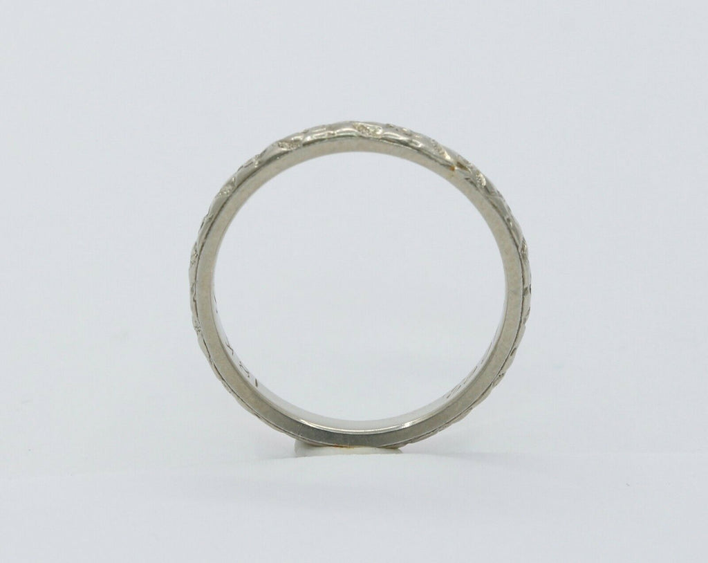 Art Deco 18K White Gold Hand Engraved Band