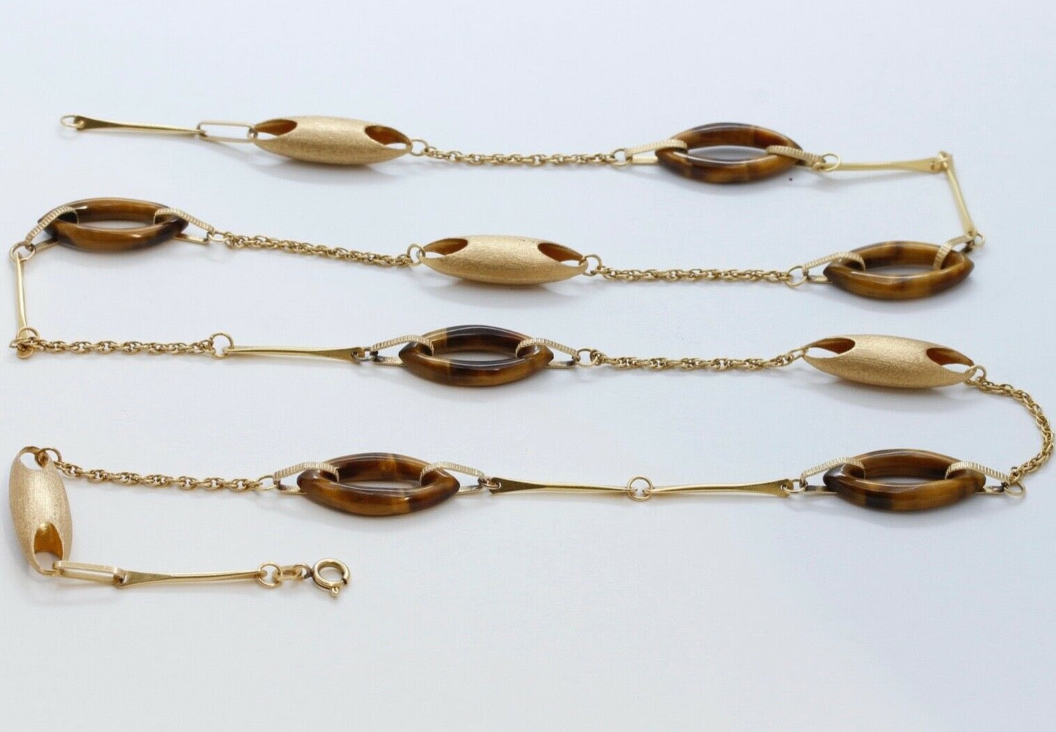 Rare and Unique Tiger Eye 18K Yellow Gold Necklace