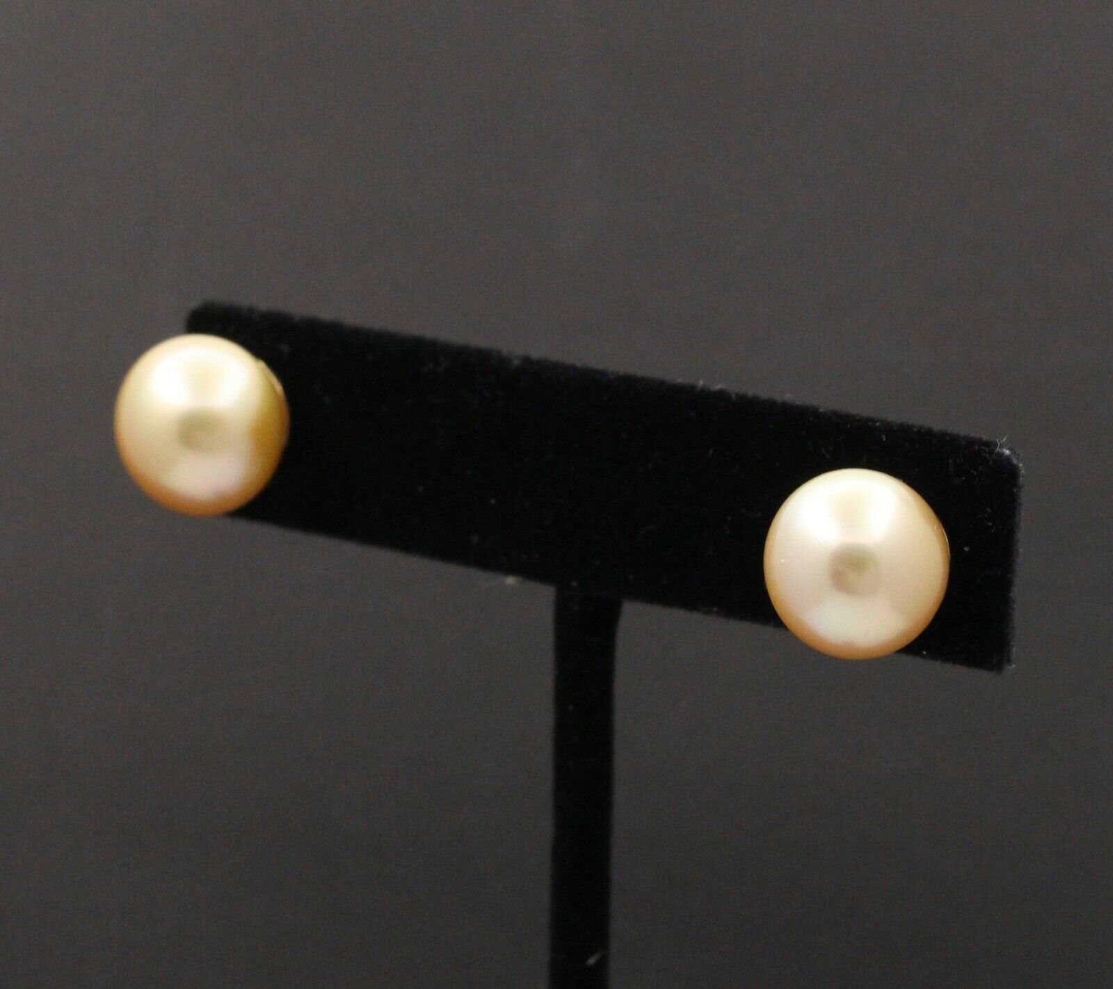 Vintage Classic 18K Yellow Gold Golden Pearl Studs Earrings