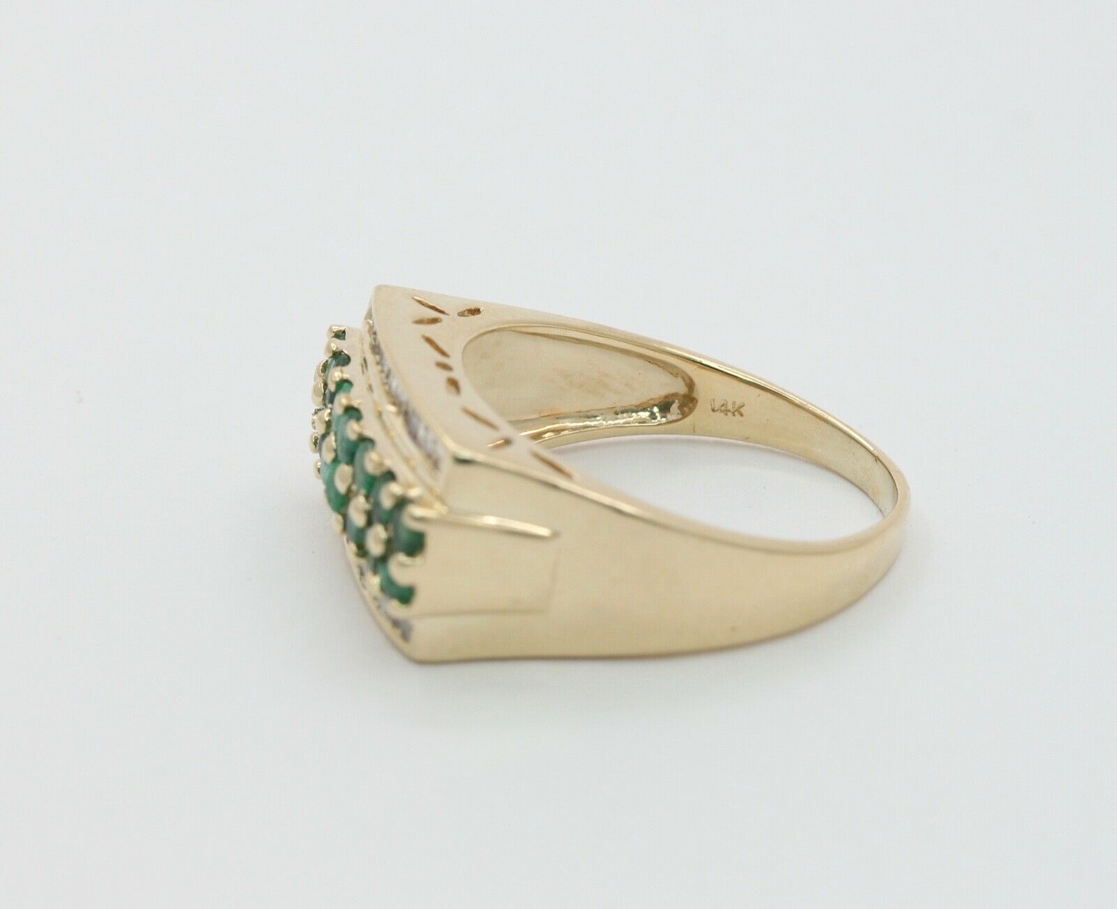 Vintage 14K Yellow Gold Emeralds Diamonds Unisex Ring