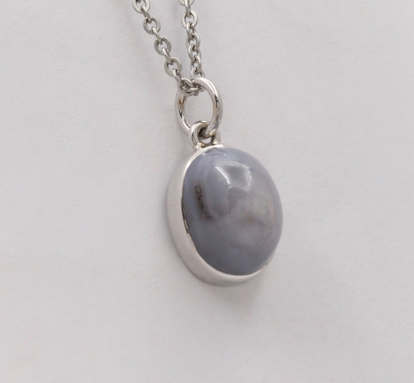 Vintage 14K White Gold Sapphire Pendant Estate Jewelry