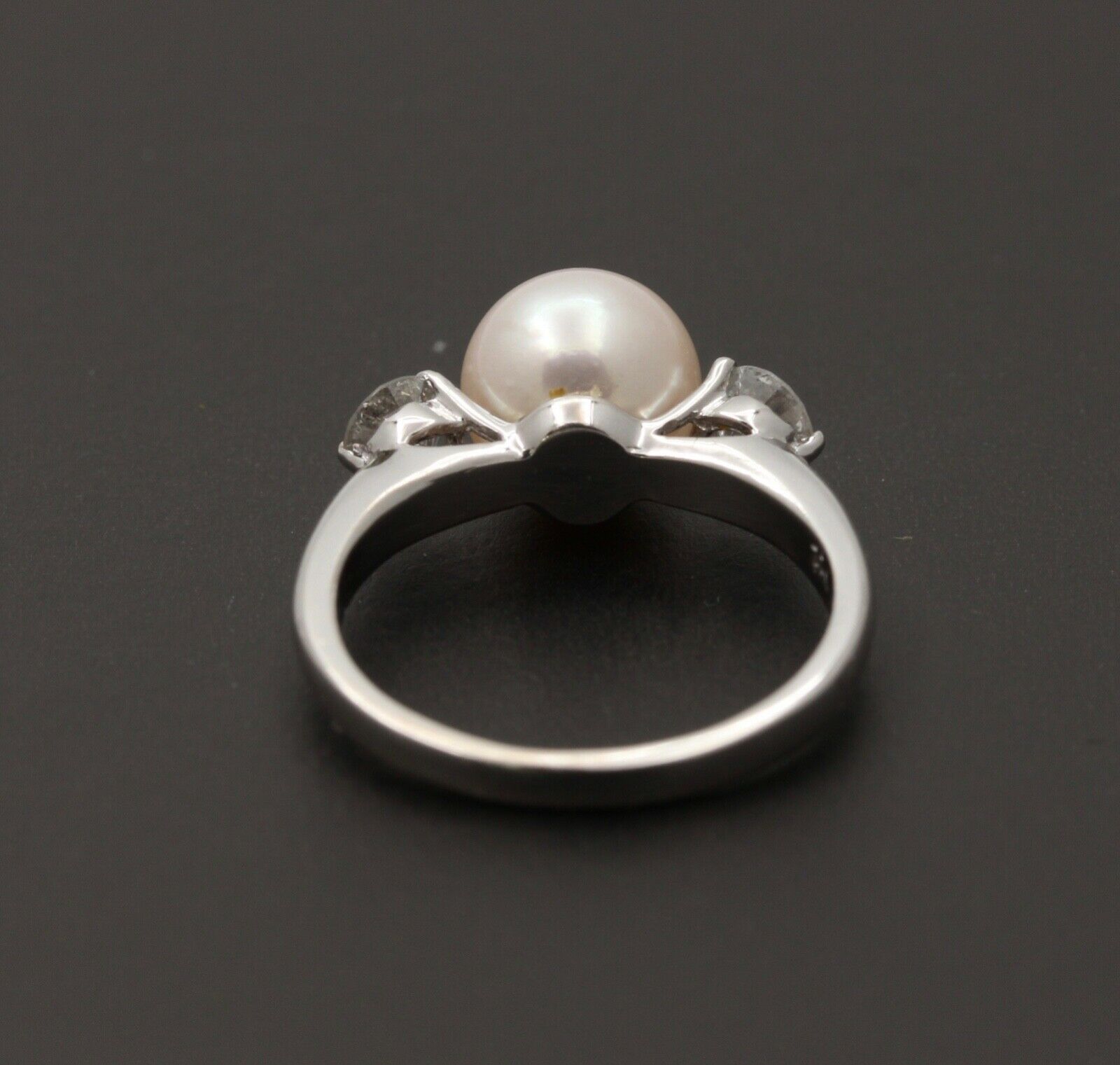 Classic Vintage 18K White Gold Akoya Pearl Diamond Ring,