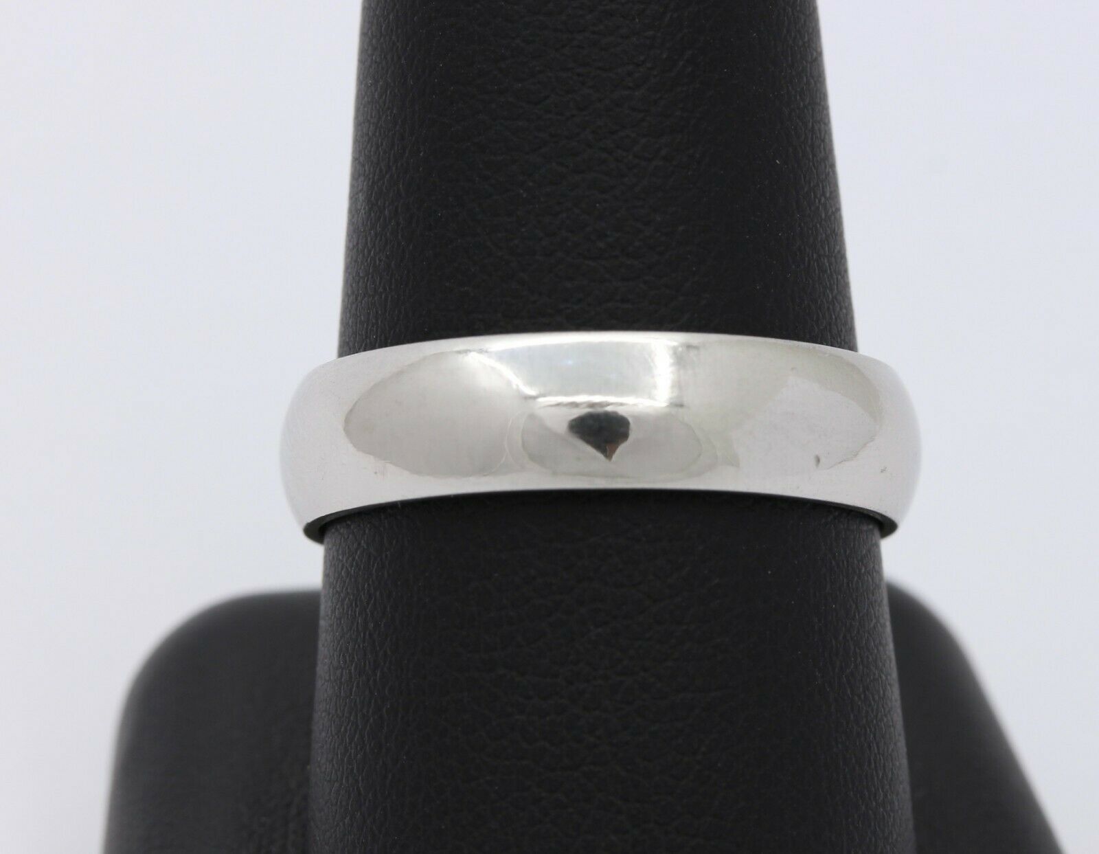 Benchmark Platinum Men's 6MM High Dome Wedding Band