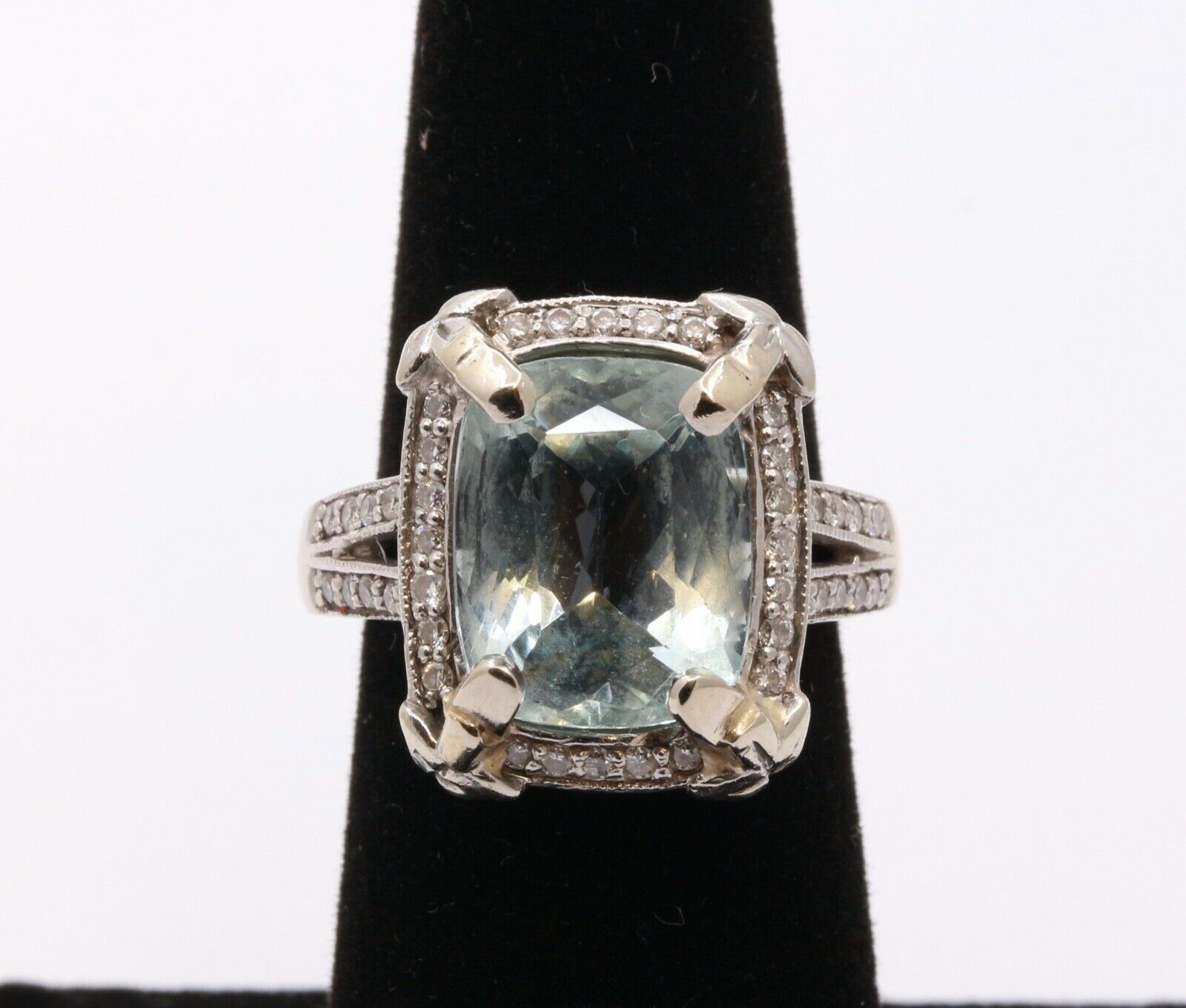 Vintage 14K White Gold Aquamarine Diamonds Ring