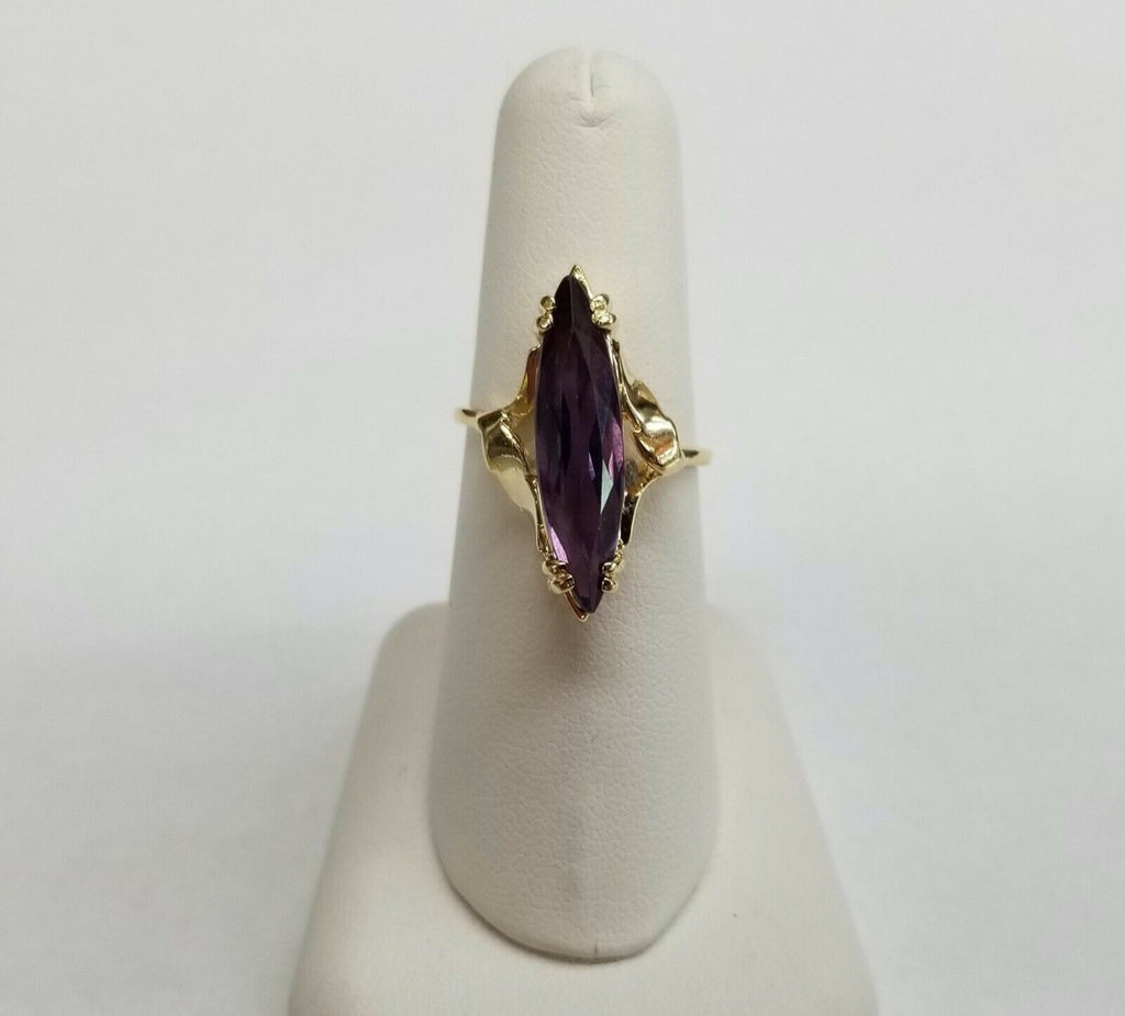 Vintage Ladies 14K Yellow Gold Bypass Iolite Ring