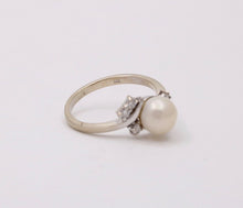 Load image into Gallery viewer, Vintage 14K White Gold Pearl &amp; Diamond Ring.
