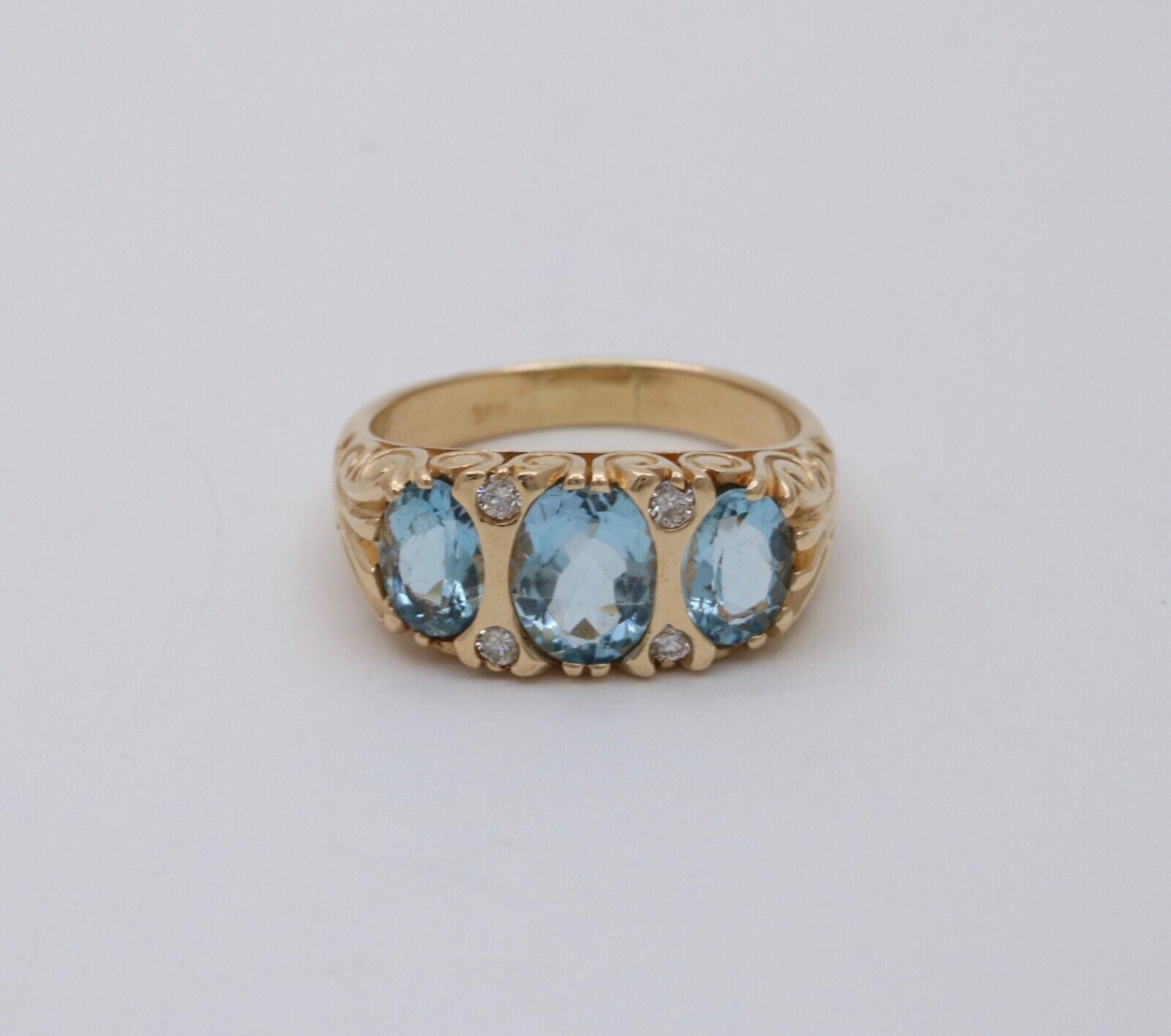 Vintage Victorian Style Blue Topaz 14K Yellow Gold Ring Band