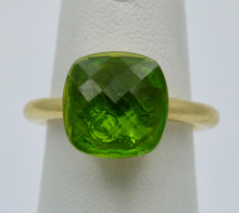 Load image into Gallery viewer, Vintage 18K Yellow Gold Solitaire Green Glass Ring
