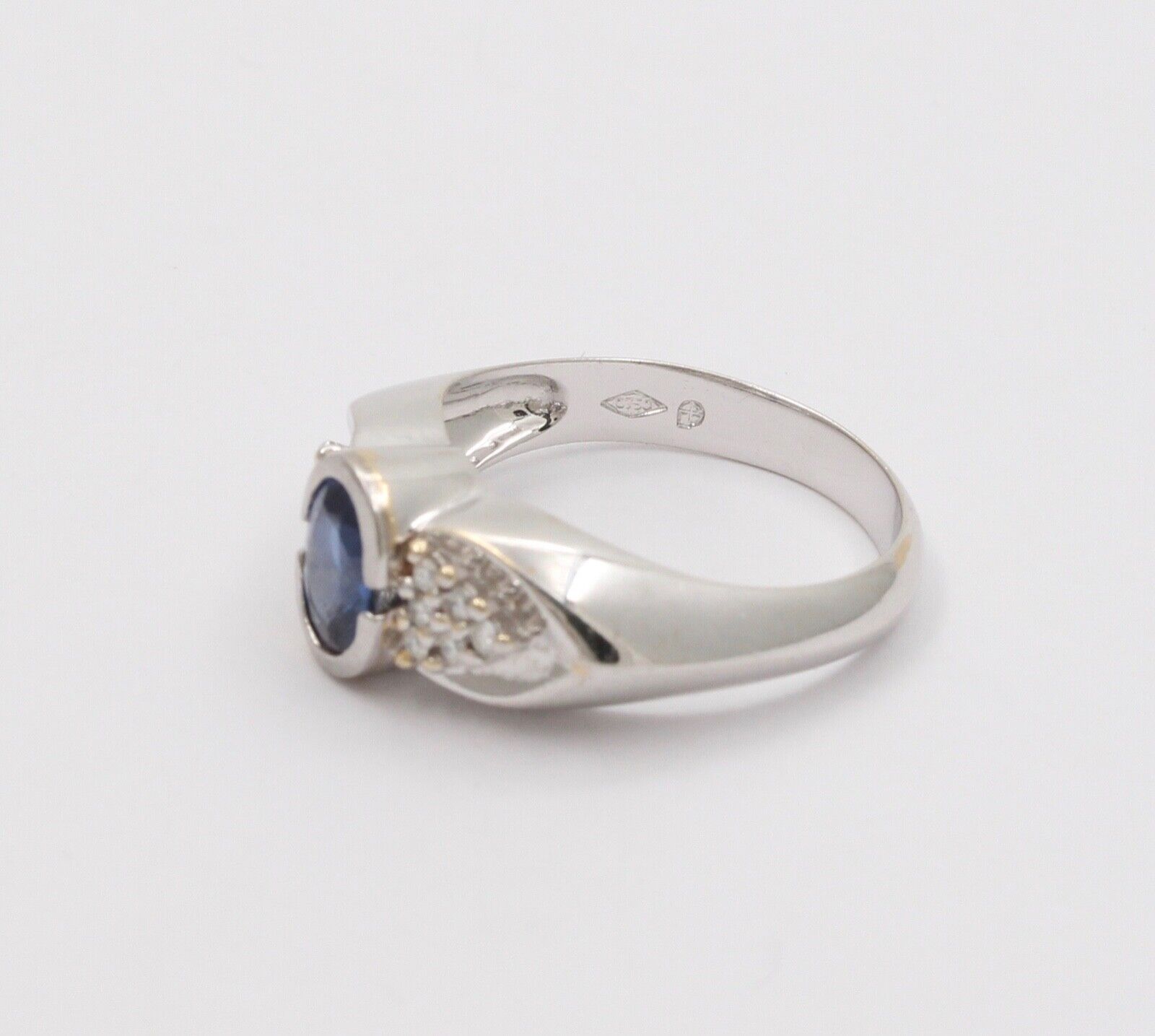 Vintage 18K White Gold Sapphire & Diamond Ring